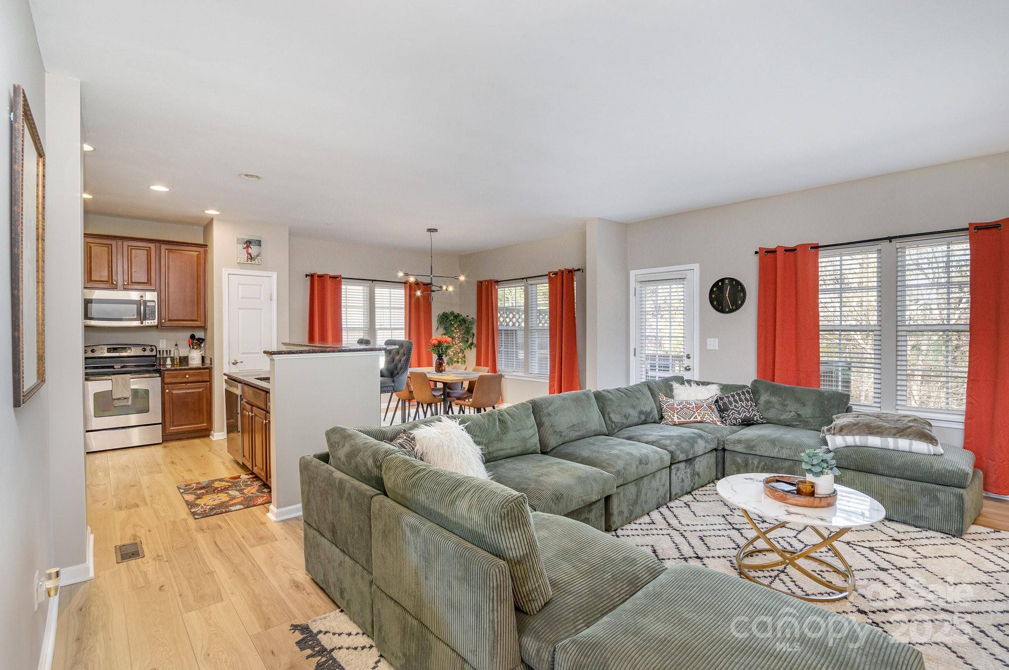 Tega Cay, SC 29708,121 Inlet Point DR