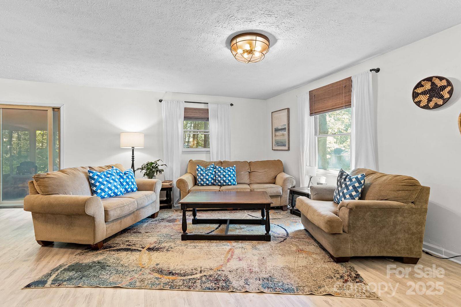 Hendersonville, NC 28792,21 Fox Run DR