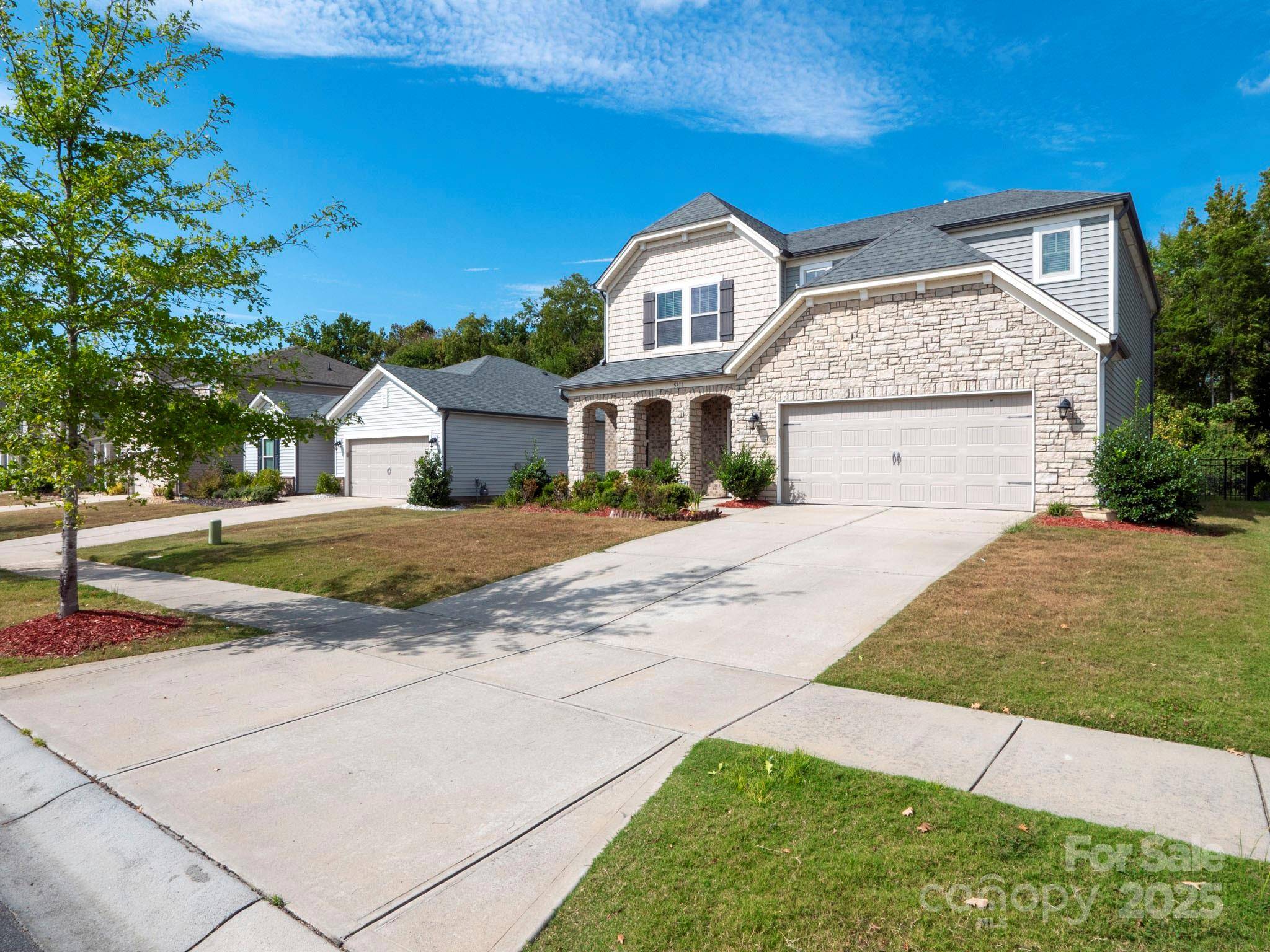 Charlotte, NC 28273,5811 Fenway DR