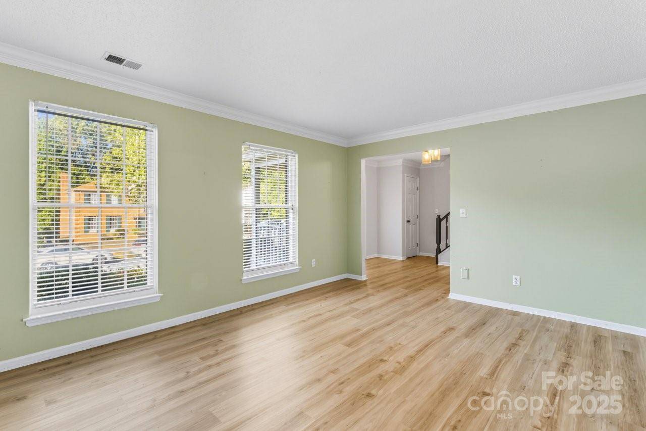 Charlotte, NC 28269,9608 Runswyck CT