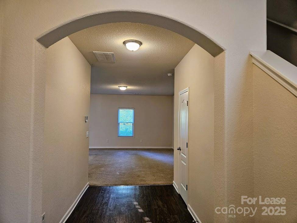 Charlotte, NC 28214,8119 Paw Club DR