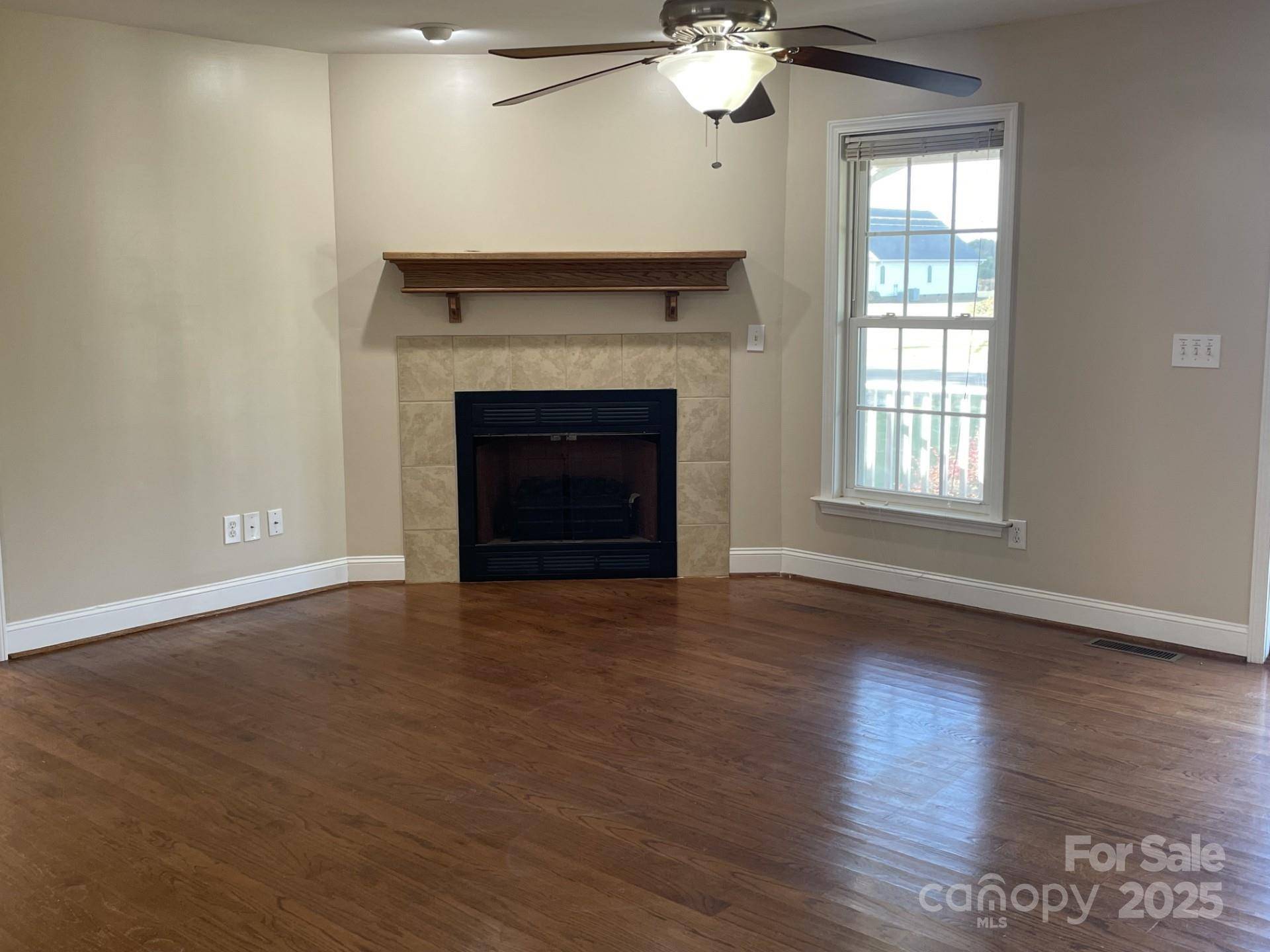 New London, NC 28127,232 E Gold ST