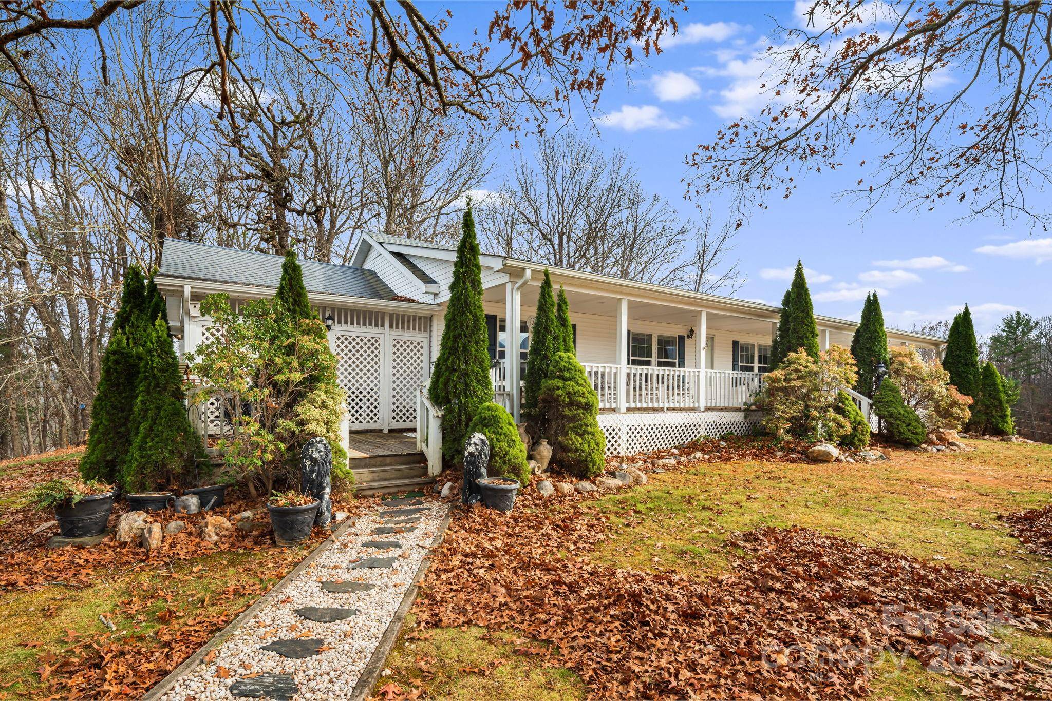 Burnsville, NC 28714,686 Sam Jones RD