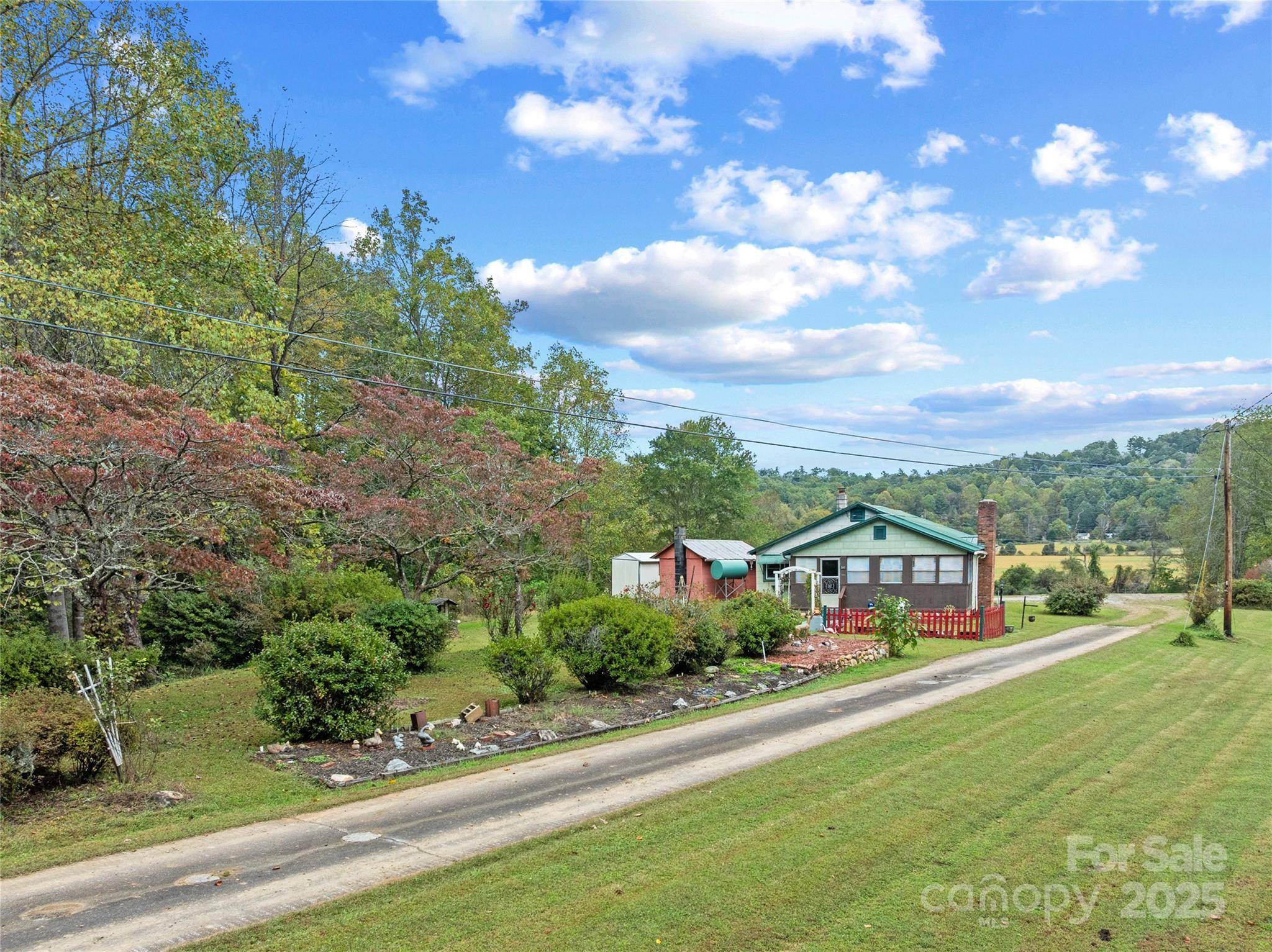 Brevard, NC 28712,841 Elm Bend RD
