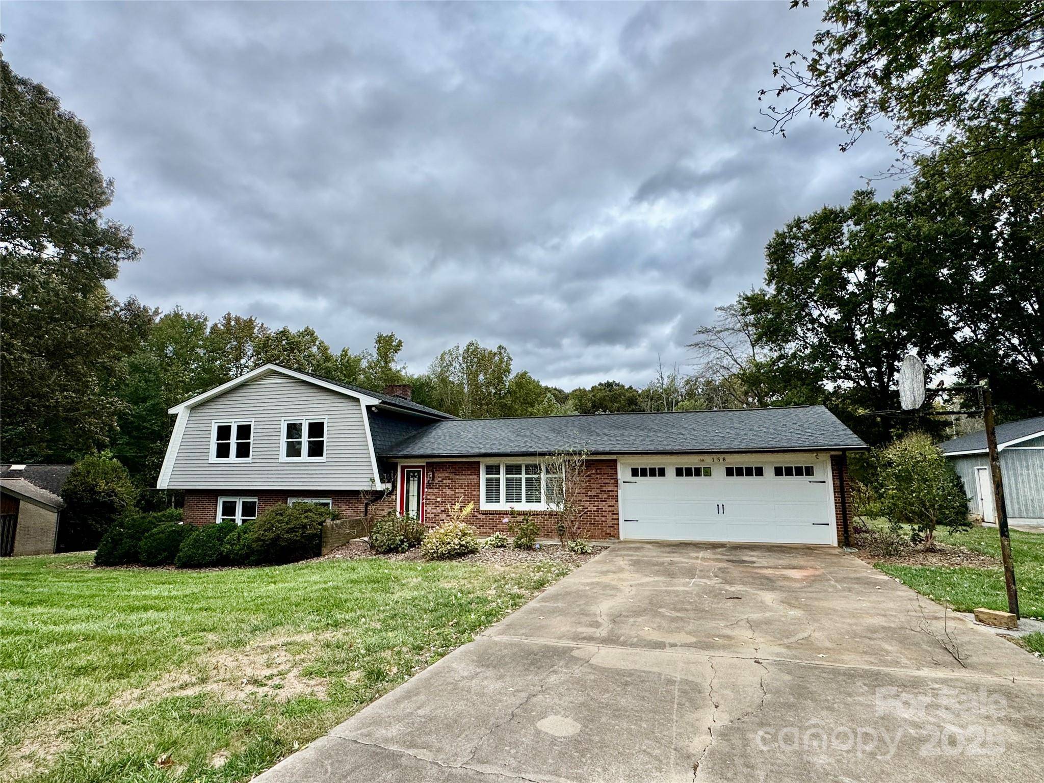 Statesville, NC 28625,158 W Meadowview DR