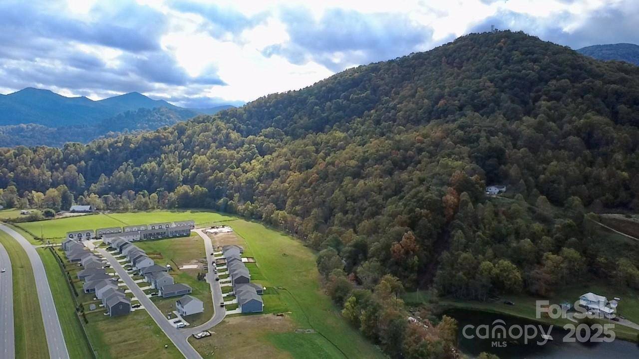 Waynesville, NC 28785,165 Creekwalk LN
