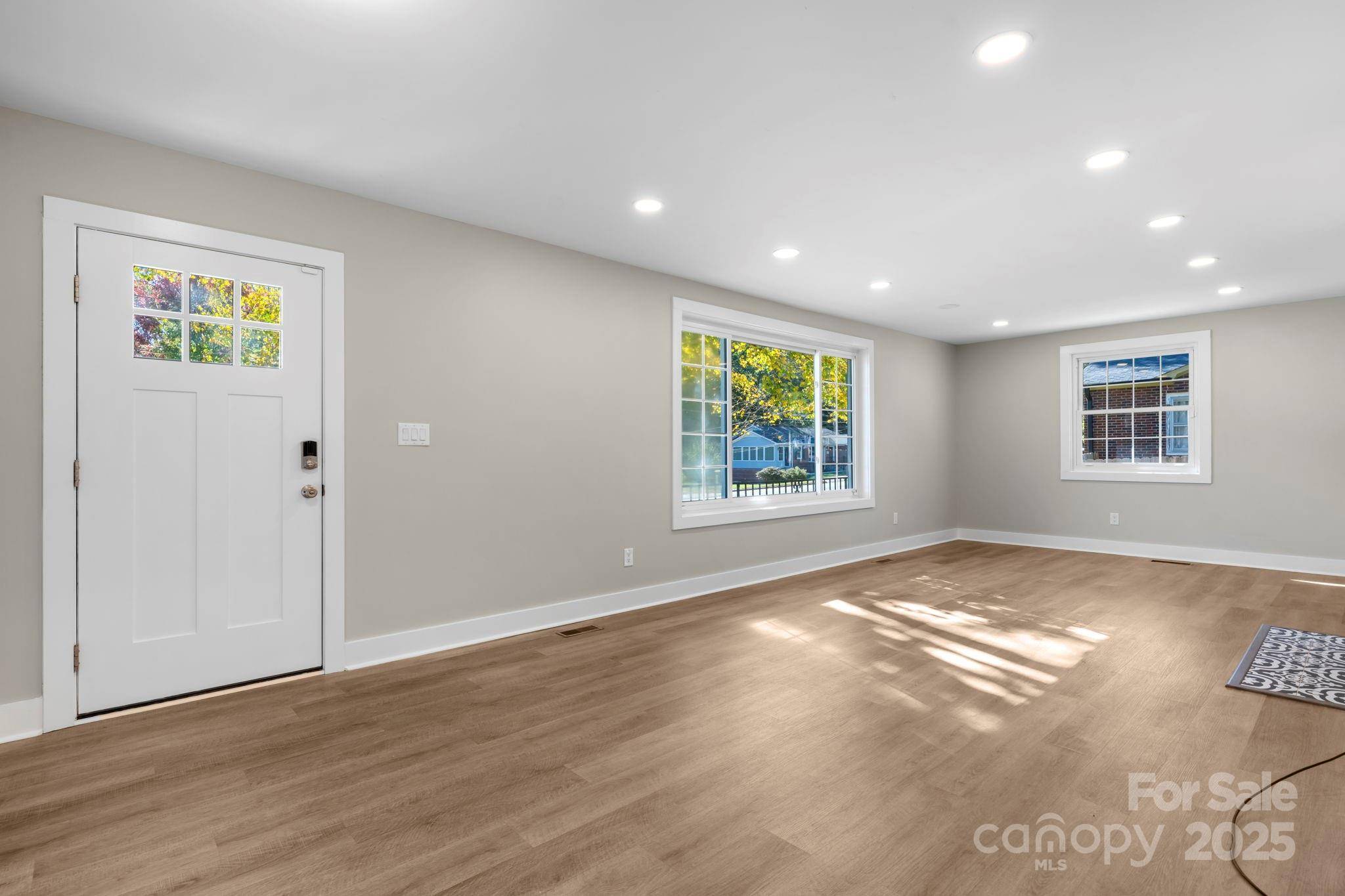 Hickory, NC 28601,597 12th AVE NE #23-25