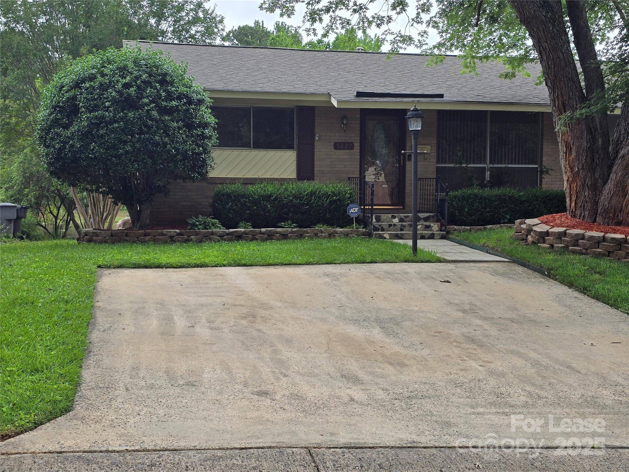 Charlotte, NC 28215,5027 Malibu DR