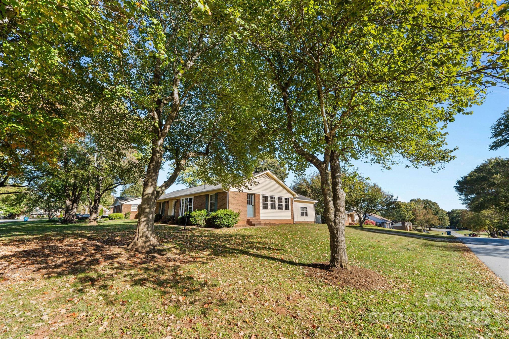 Hickory, NC 28602,2010 Elizabeth AVE