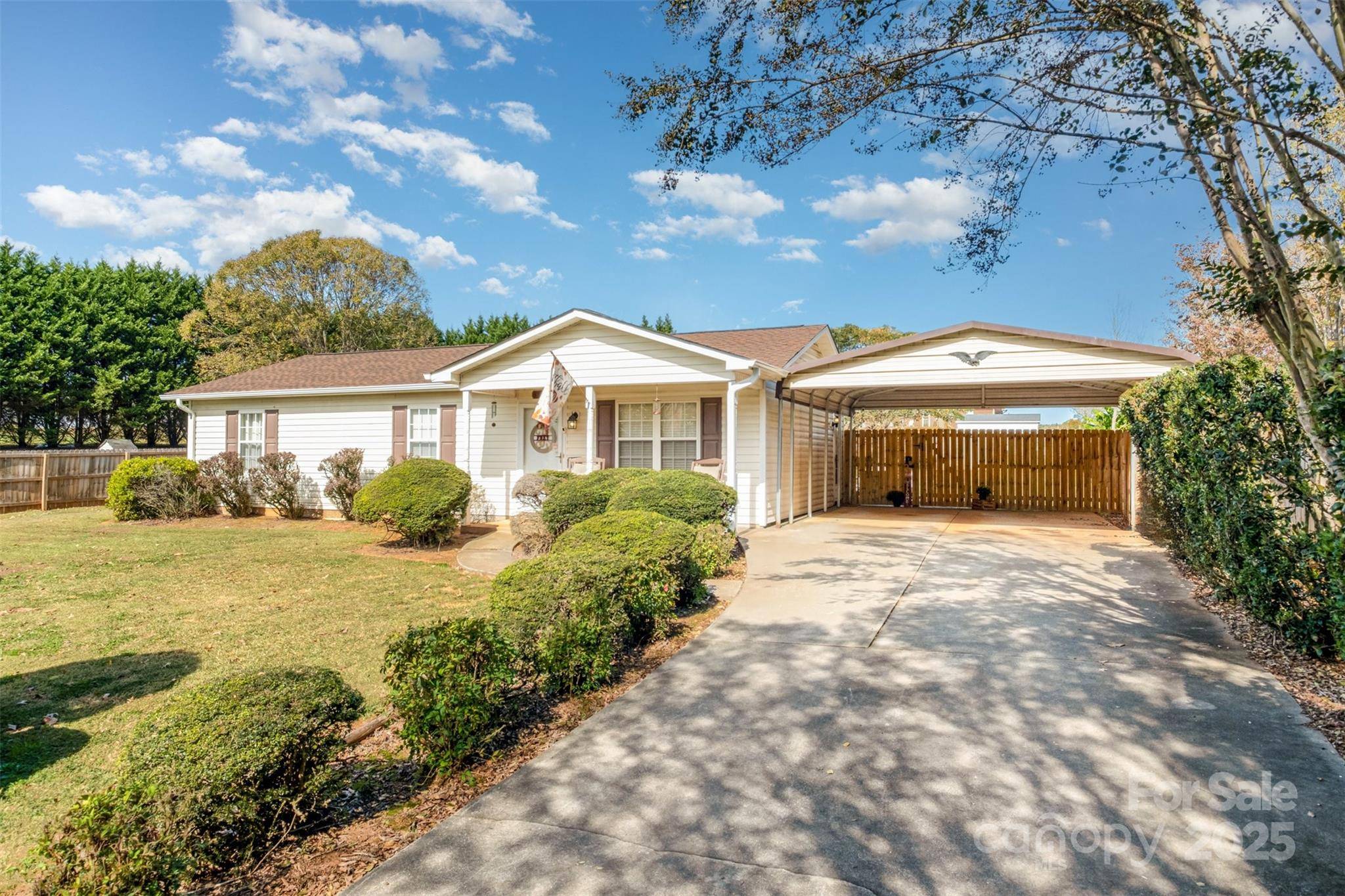 Claremont, NC 28610,3640 Glacier RUN