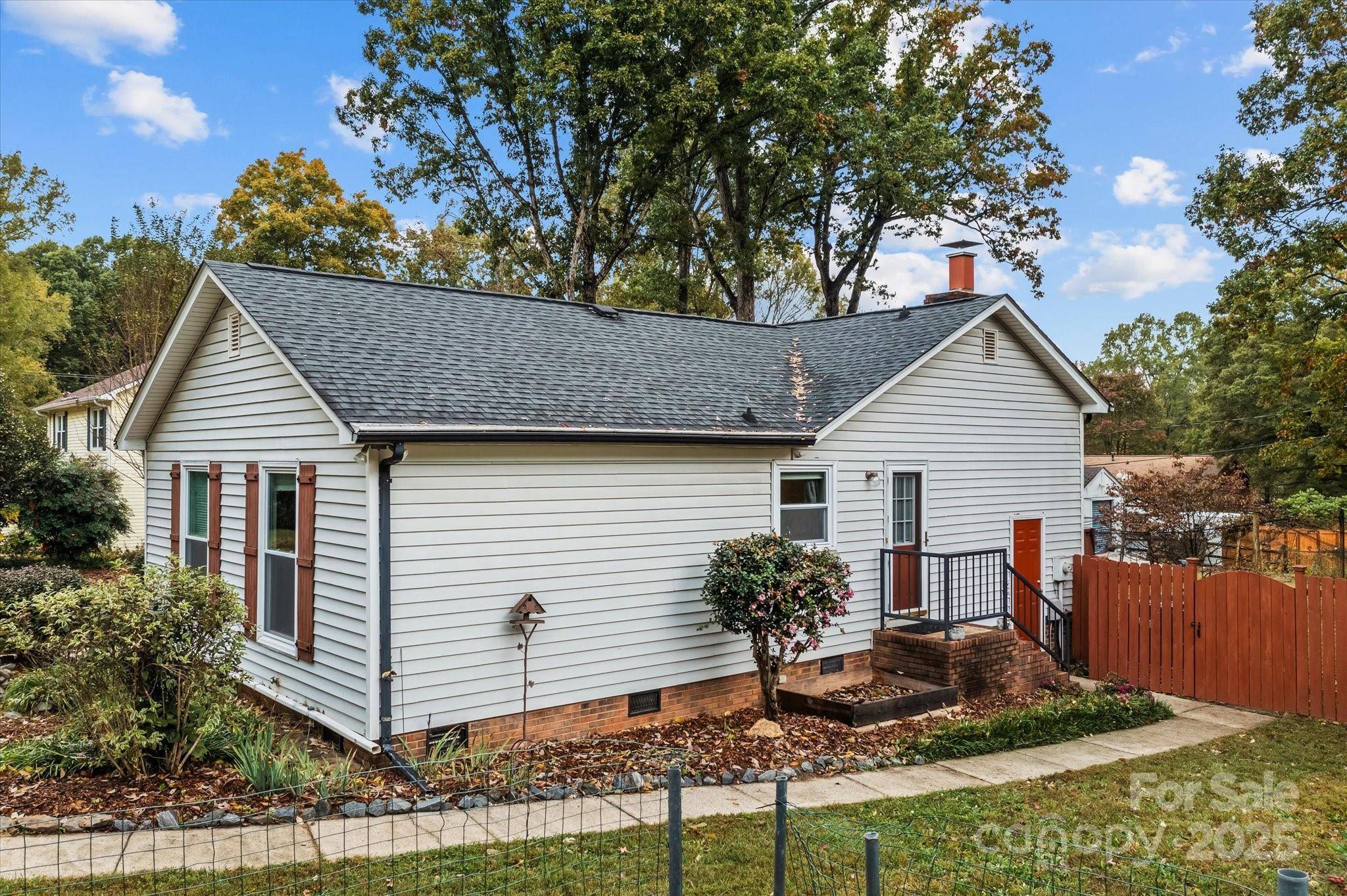 Charlotte, NC 28213,4407 Oak LN