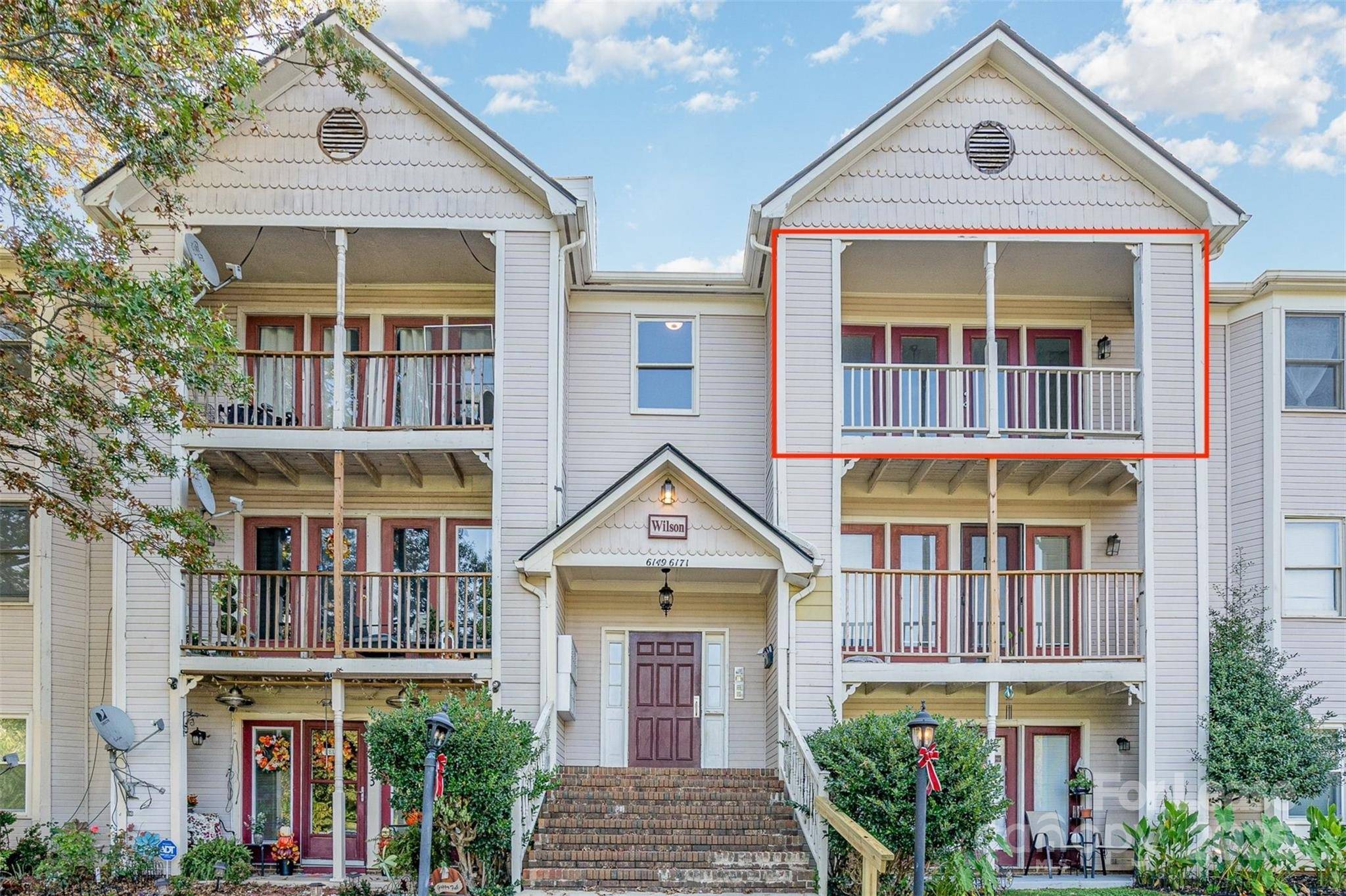 Charlotte, NC 28215,6165 Meadow Rose LN