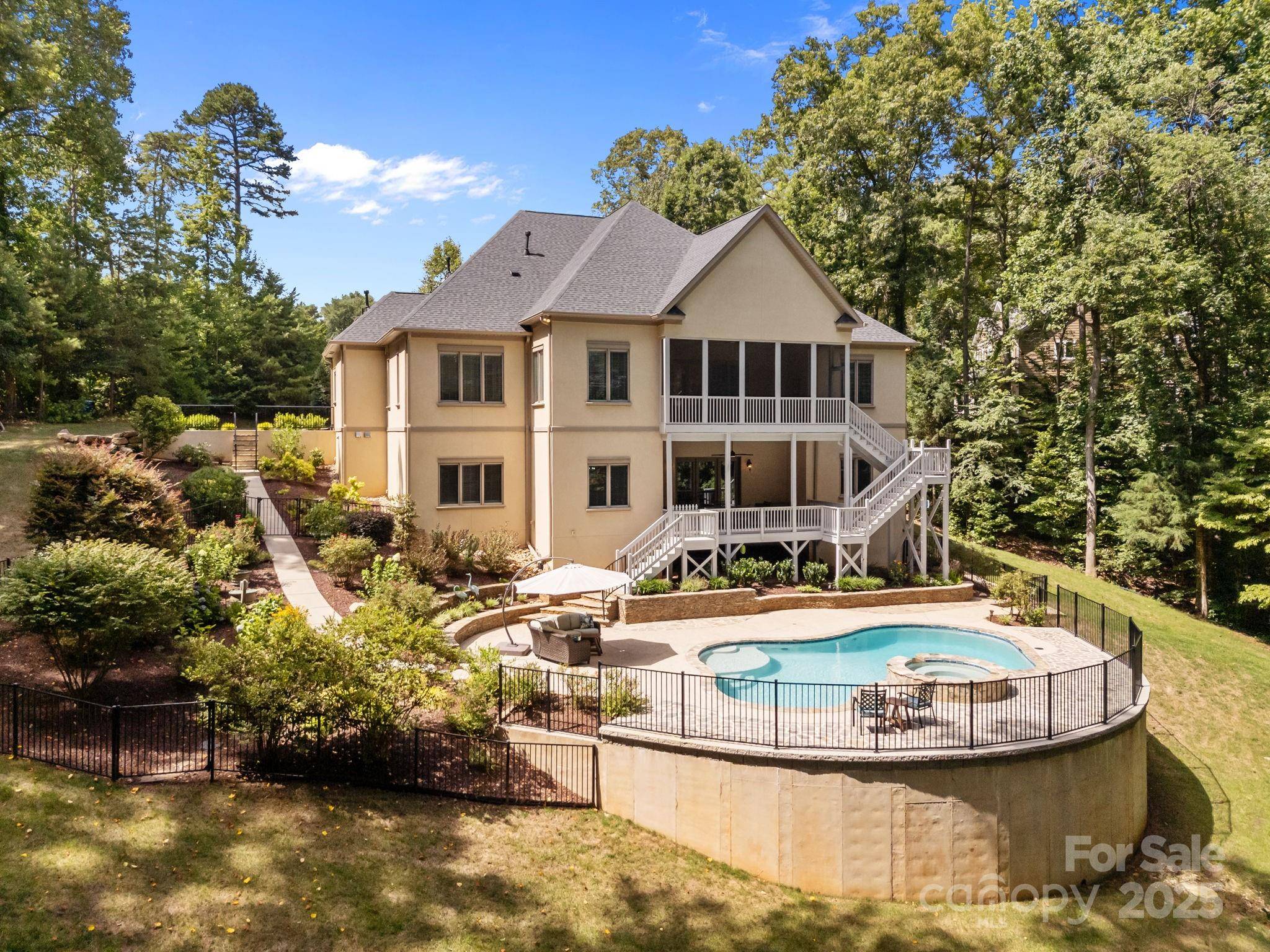 Davidson, NC 28036,242 Anniston WAY