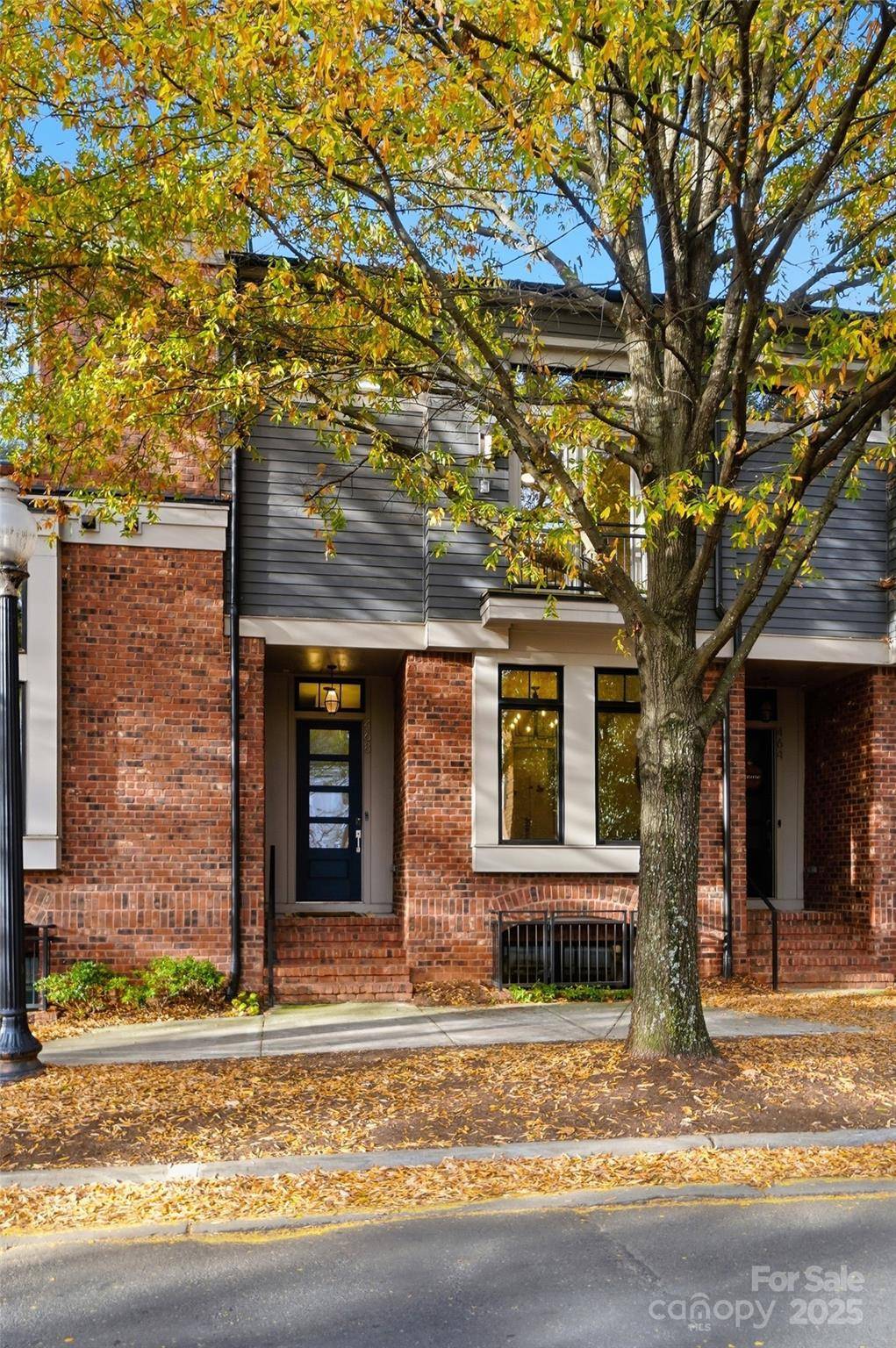 Charlotte, NC 28205,468 E 33rd ST