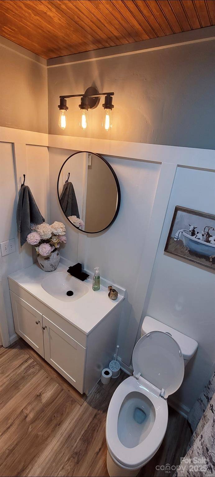 Lenoir, NC 28645,2696 Tablerock RD