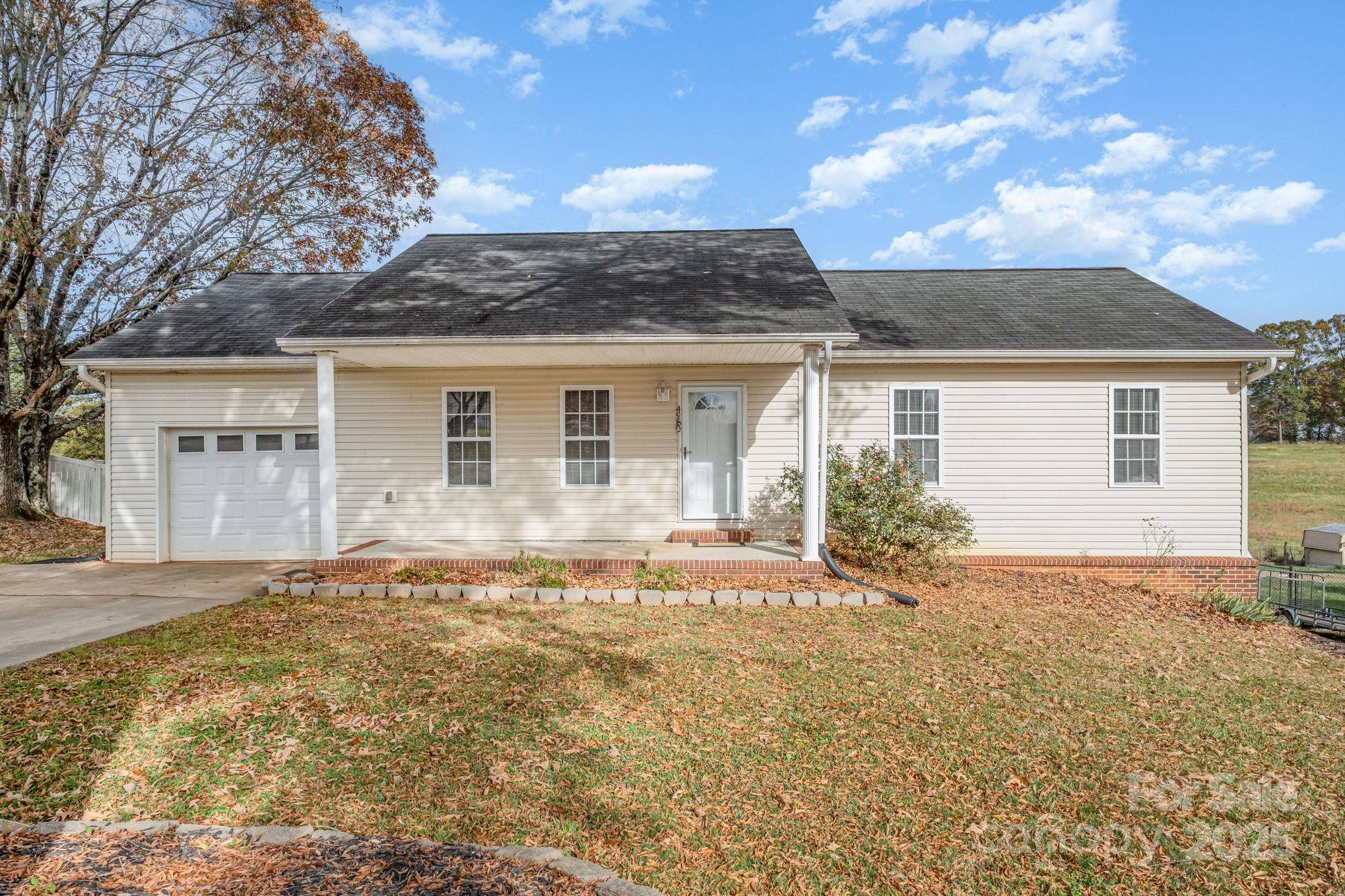 Hickory, NC 28602,4980 Forest Ridge DR