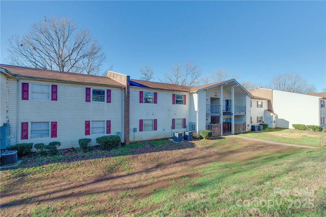 Charlotte, NC 28210,7992 Shady Oak TRL #137