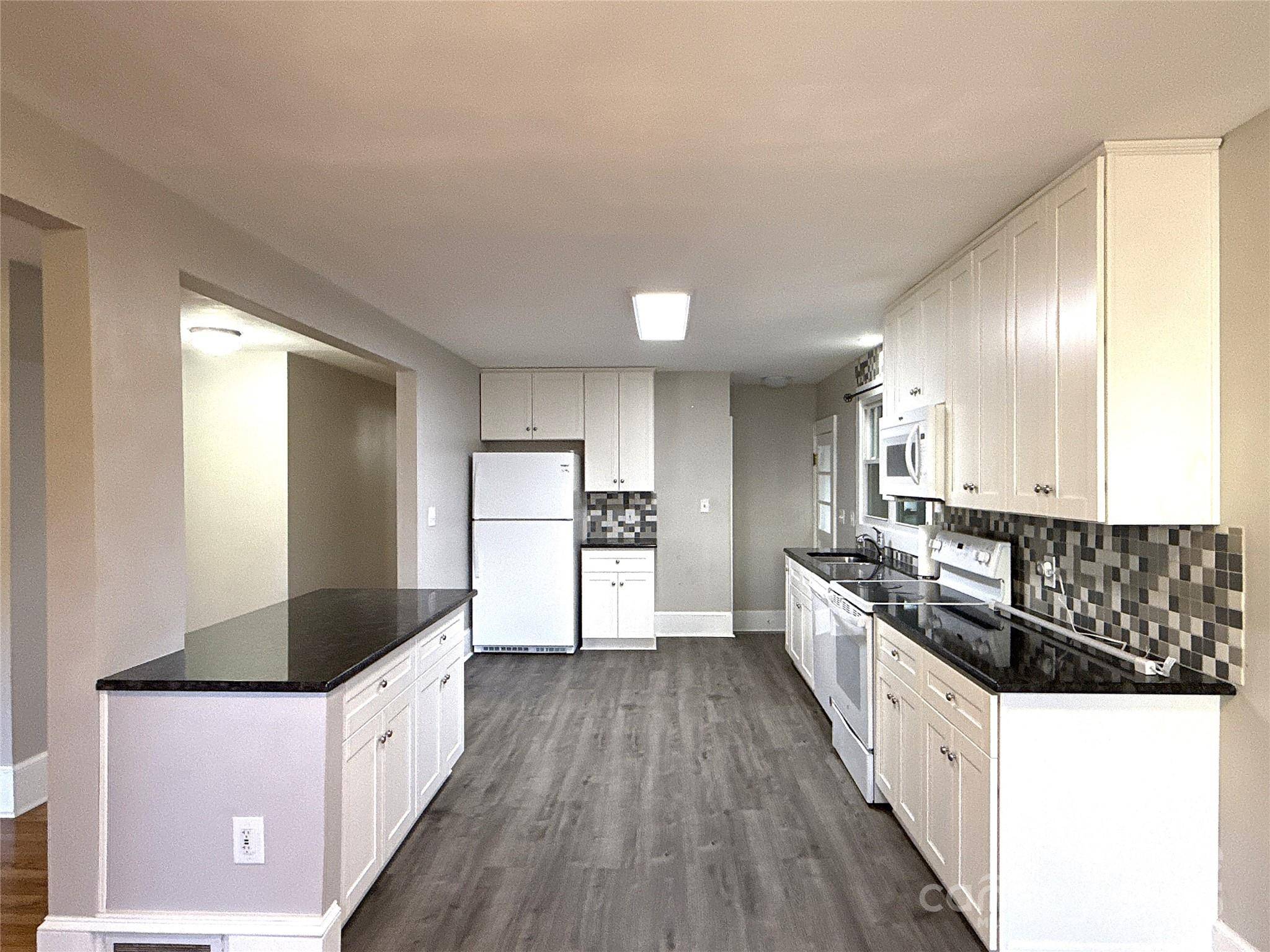 Salisbury, NC 28144,2023 Robin RD