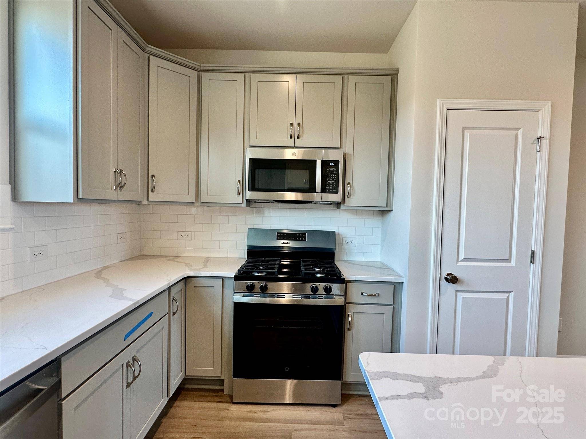 Charlotte, NC 28213,242 Ferebee PL #BRX0073