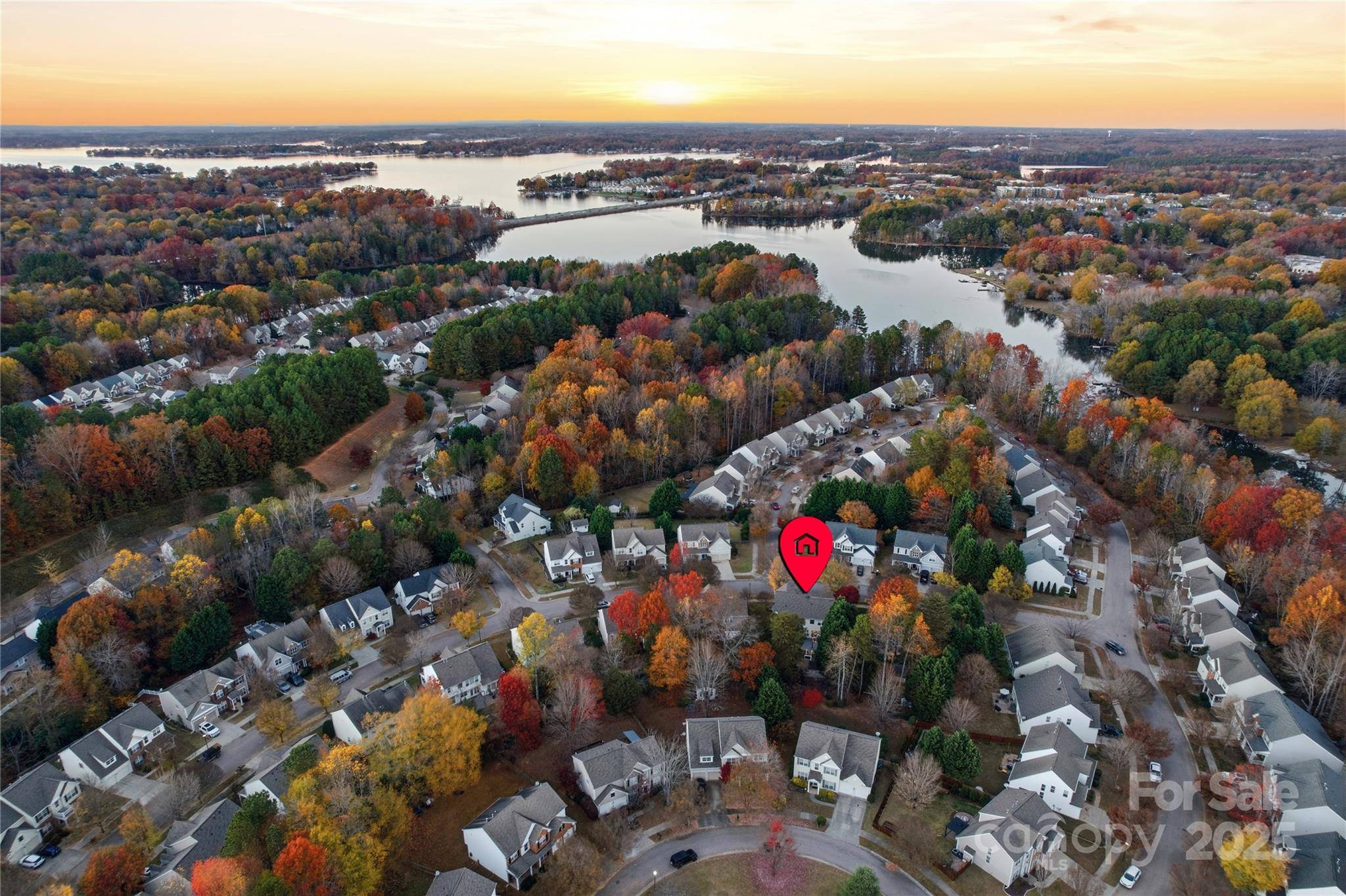 Cornelius, NC 28031,18015 Harbor Mist RD