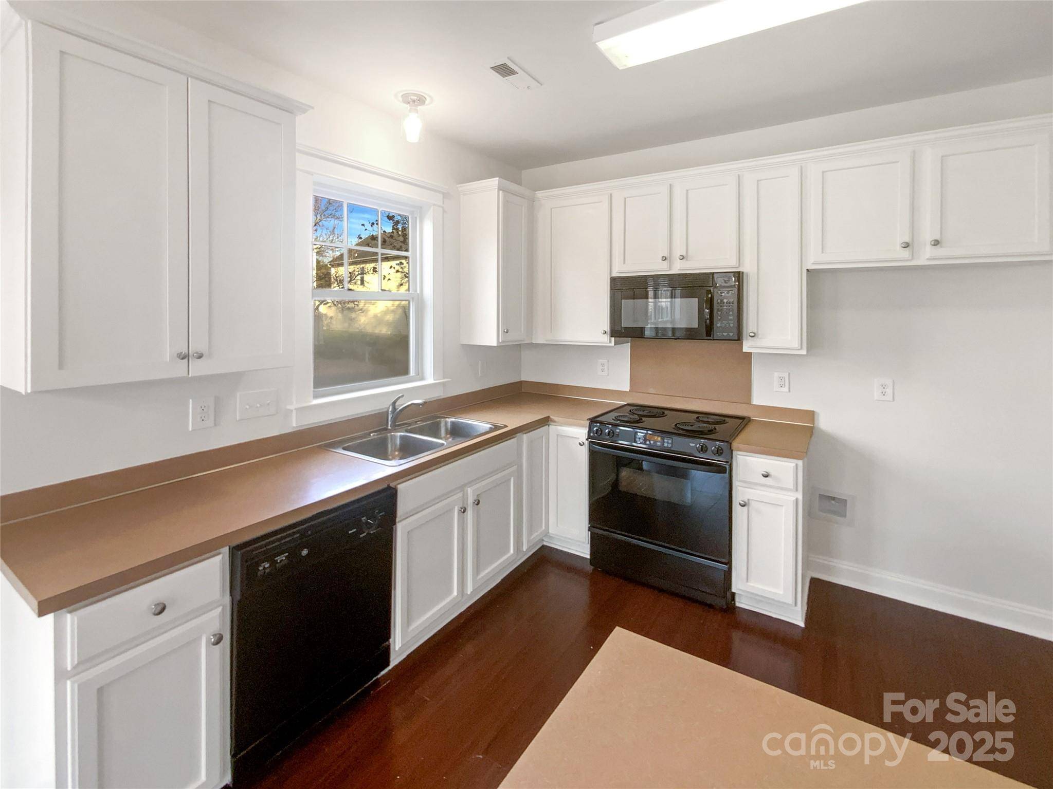 Charlotte, NC 28213,3900 Wilgrove Way DR