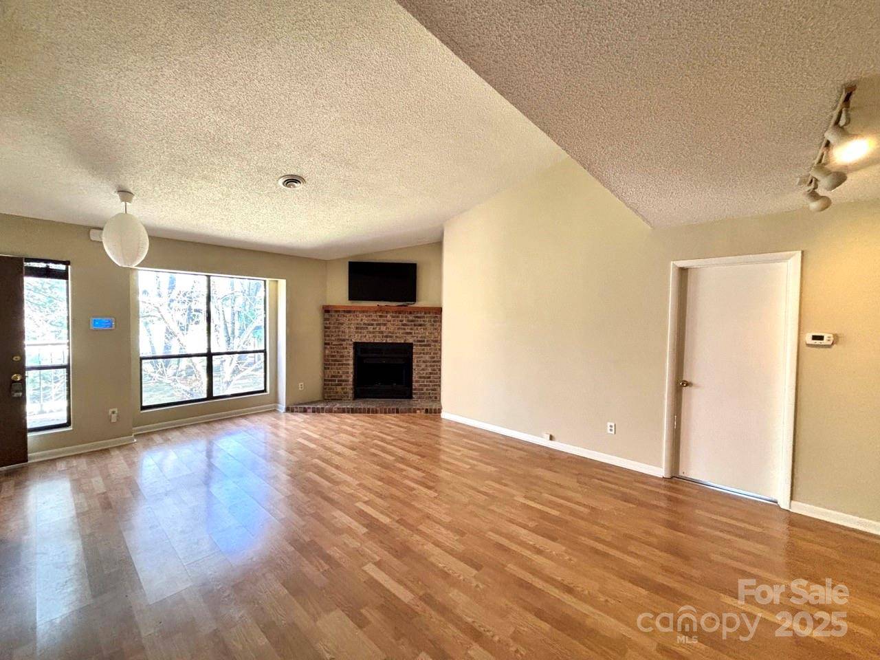 Asheville, NC 28803,50 Ravencroft LN