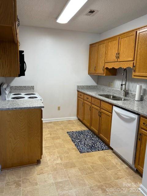 Hickory, NC 28601,1092 22nd ST NE #105