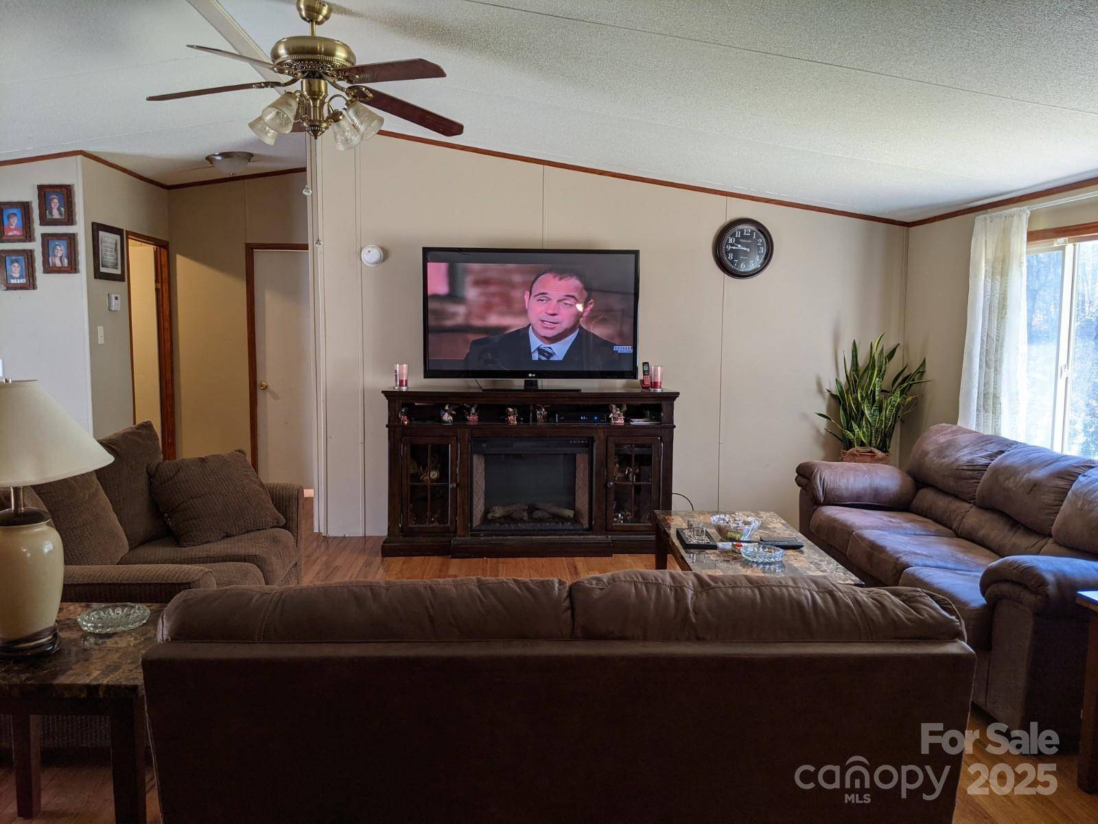 Weaverville, NC 28787,196 Mckinney RD