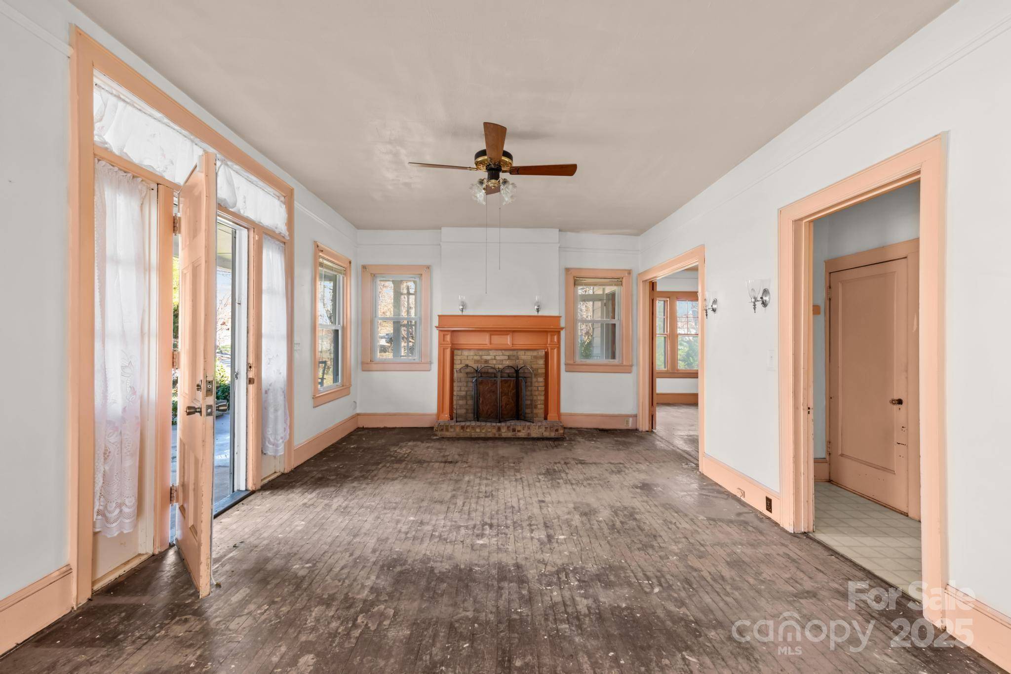 Lenoir, NC 28645,1011 Ashe AVE NW