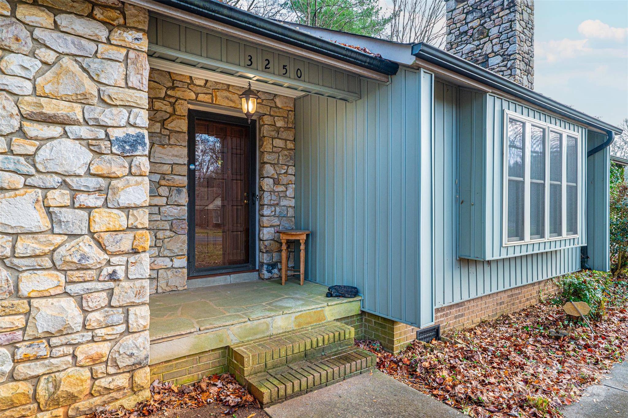 Hickory, NC 28601,3250 15th ST NE