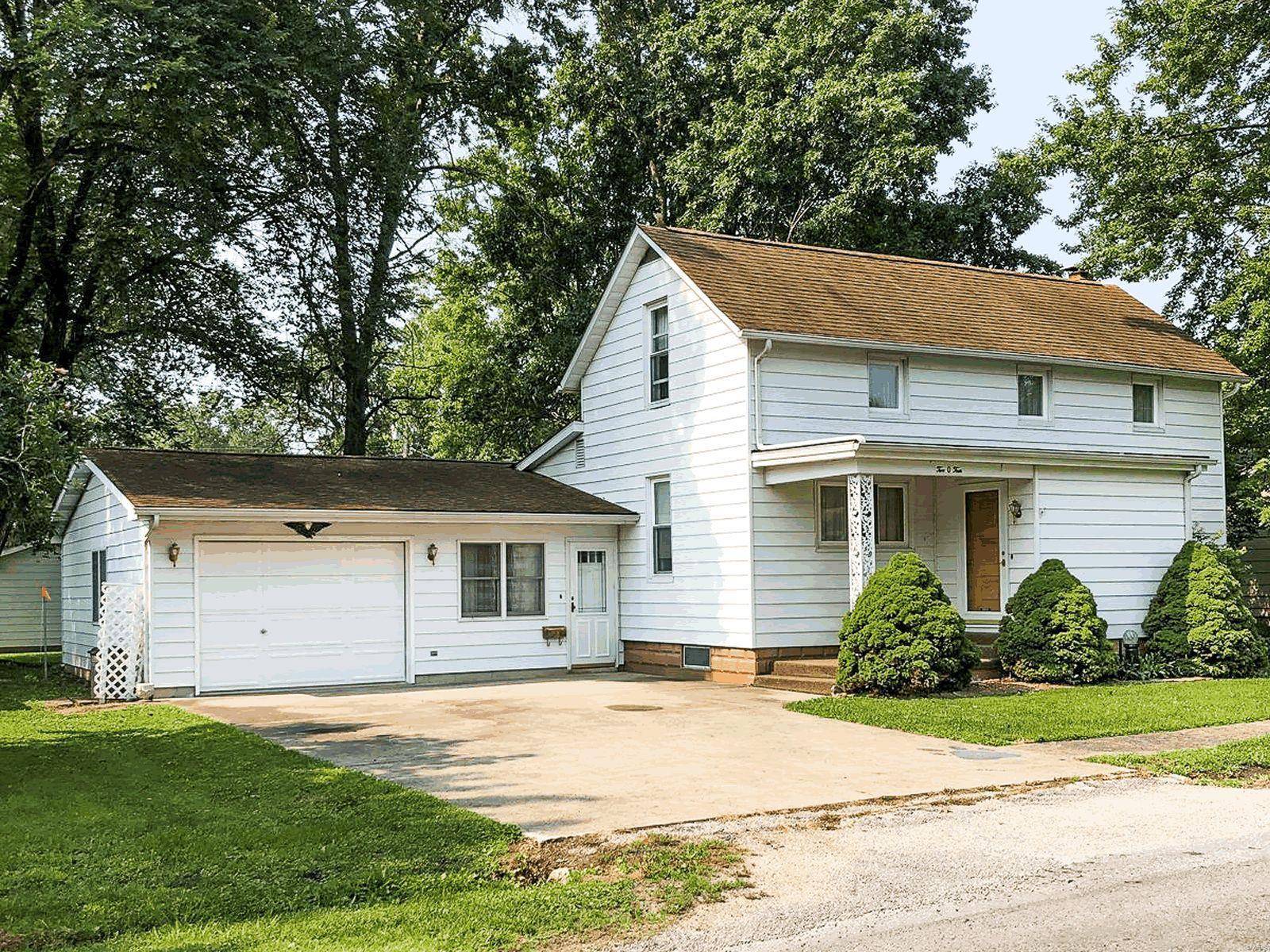 Mount Olive, IL 62069,204 E 3rd North ST