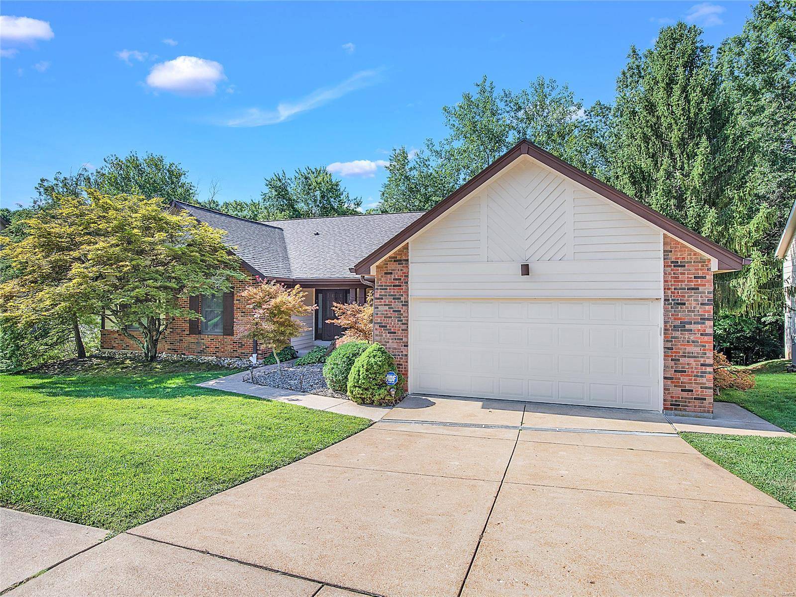 Chesterfield, MO 63017,14440 White Birch Valley LN