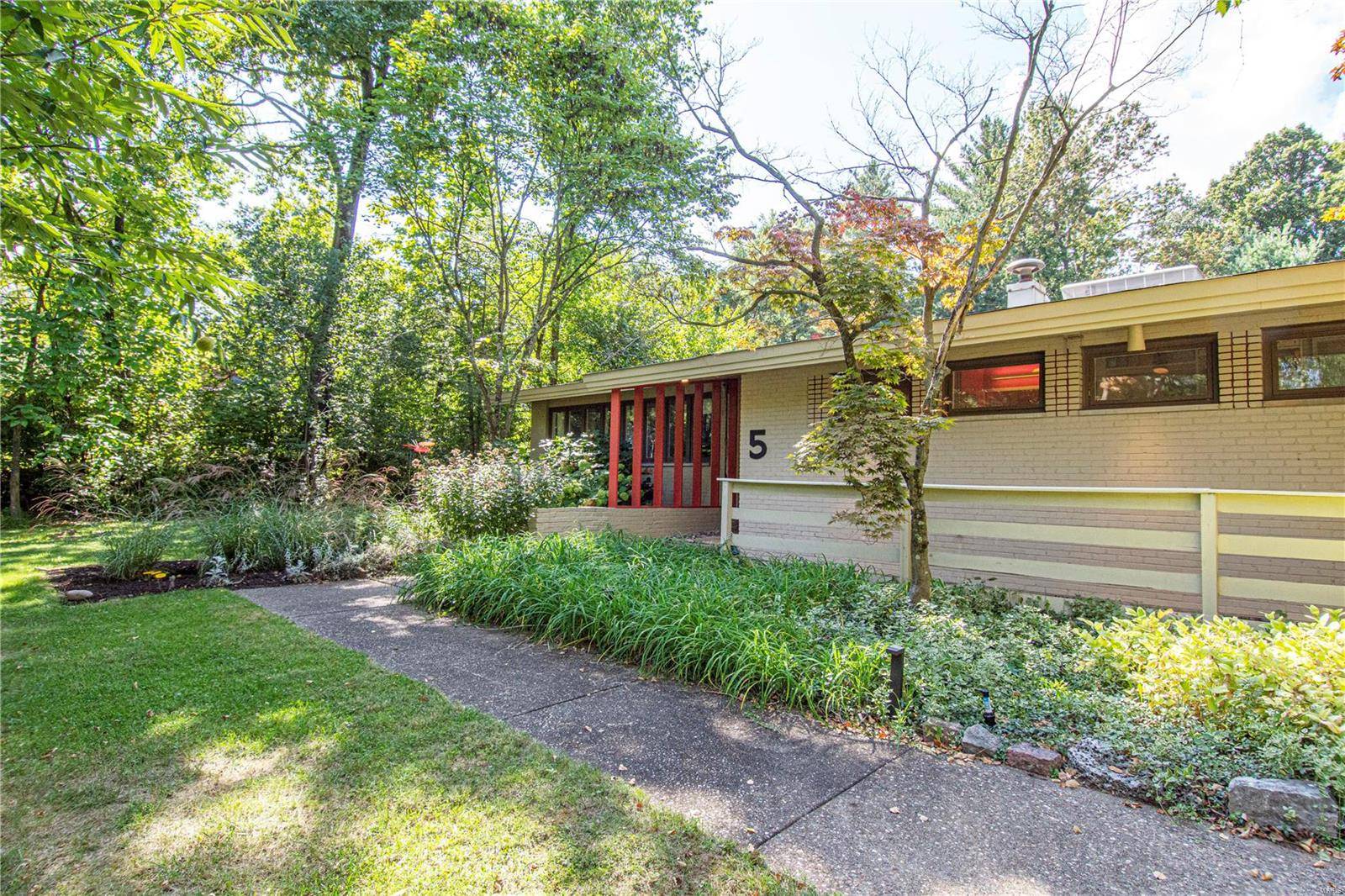 St Louis, MO 63132,5 Cedar Crest ST