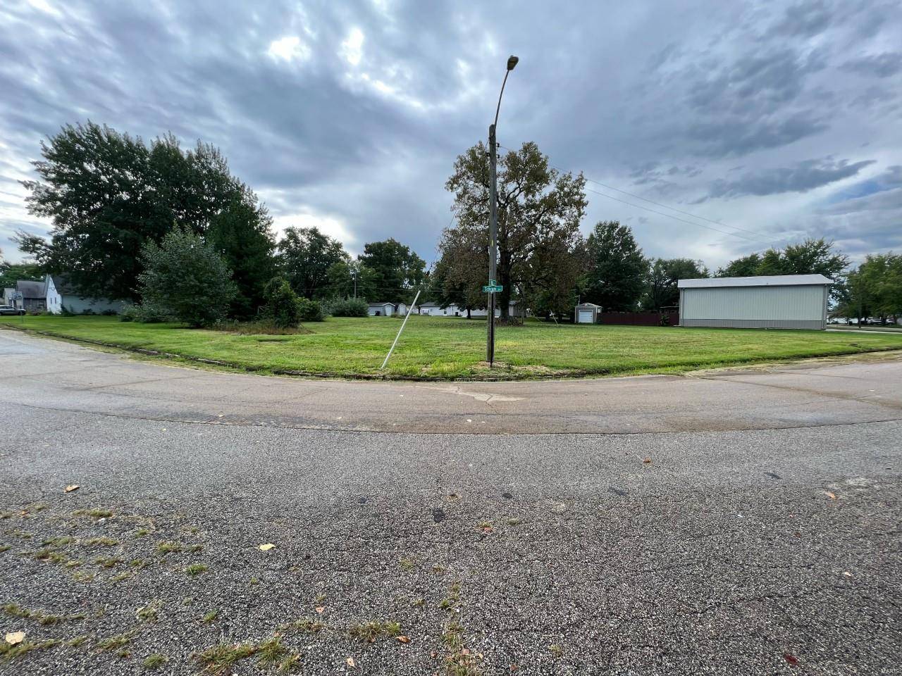 Hillsboro, IL 62049,1808 Schram AVE