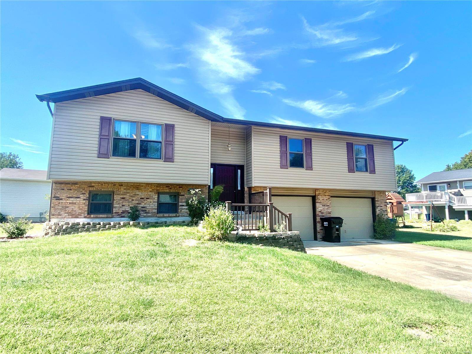Wentzville, MO 63385,501 Hunter Chaise DR