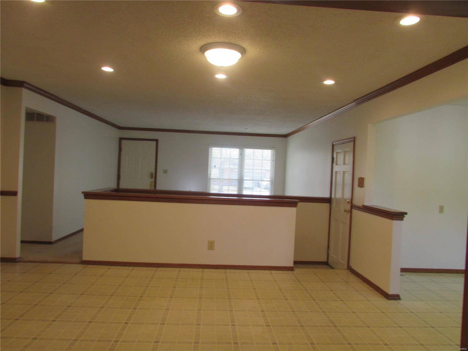 Florissant, MO 63031,1375 Flordawn DR