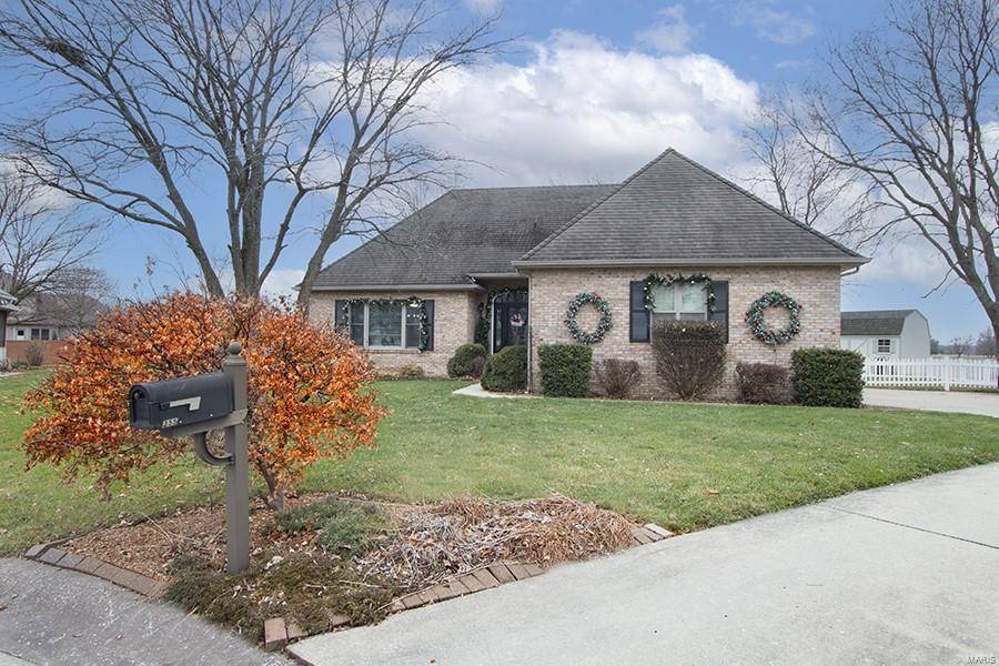 Highland, IL 62249,355 Kingsbury CT