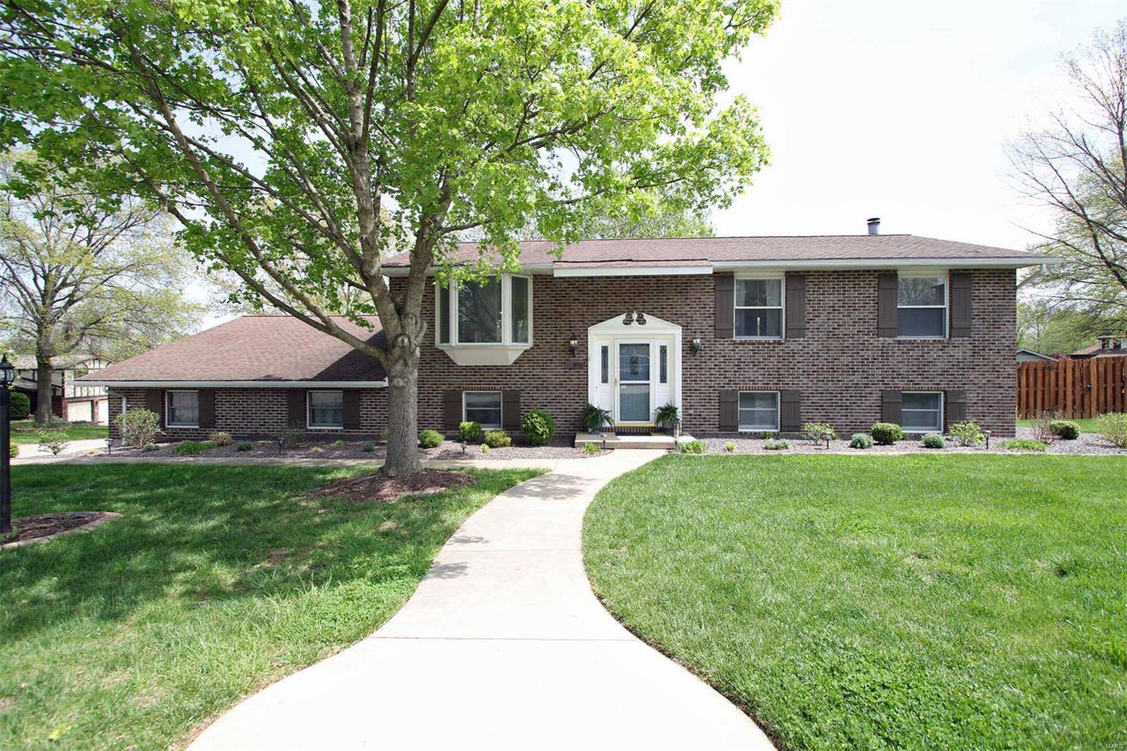 Godfrey, IL 62035,4911 Westmont AVE