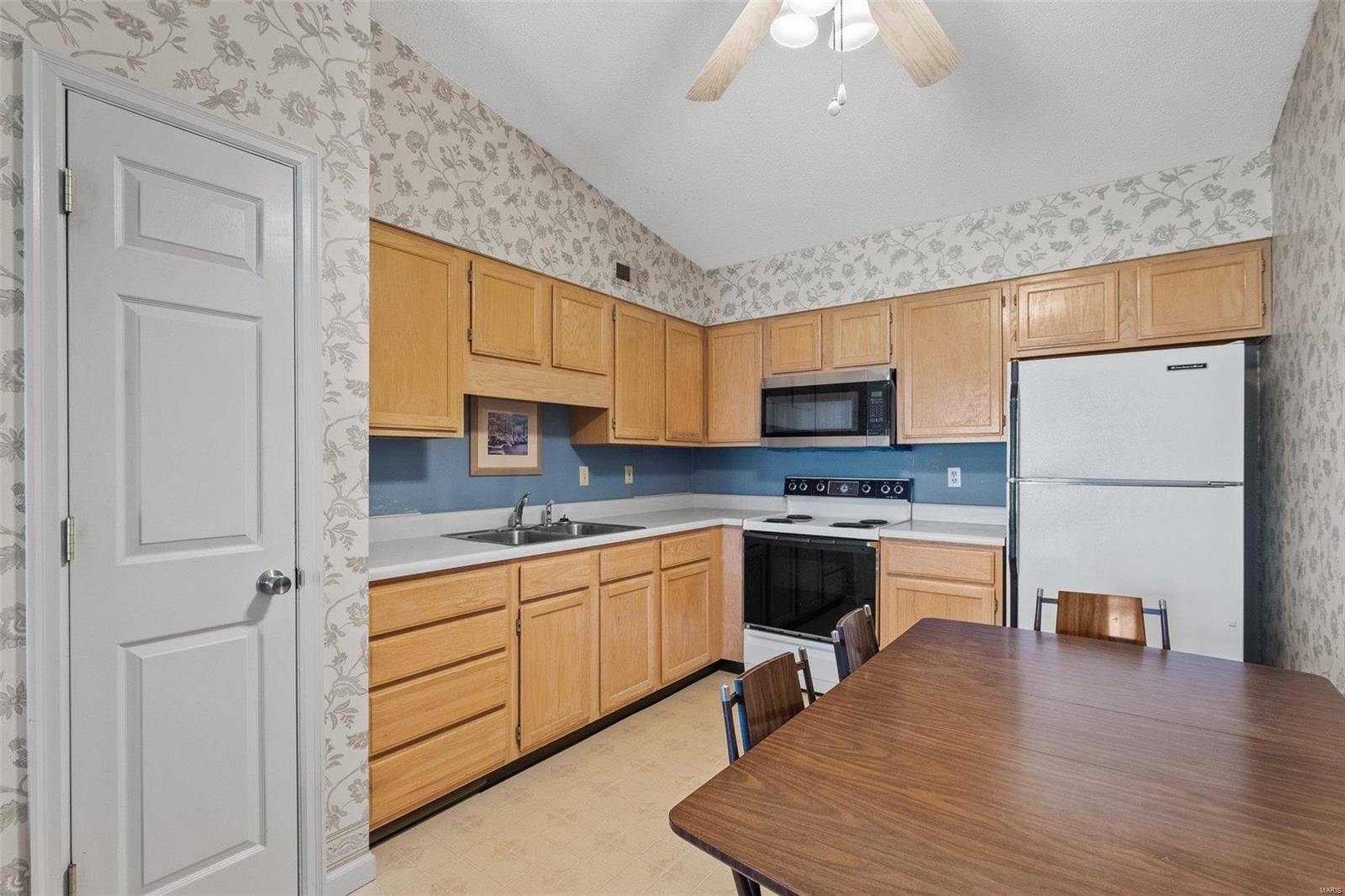 St Louis, MO 63129,9 Berview CIR #B