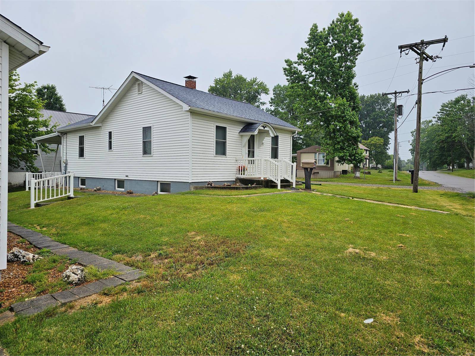 Steeleville, IL 62288,1002 E Green ST