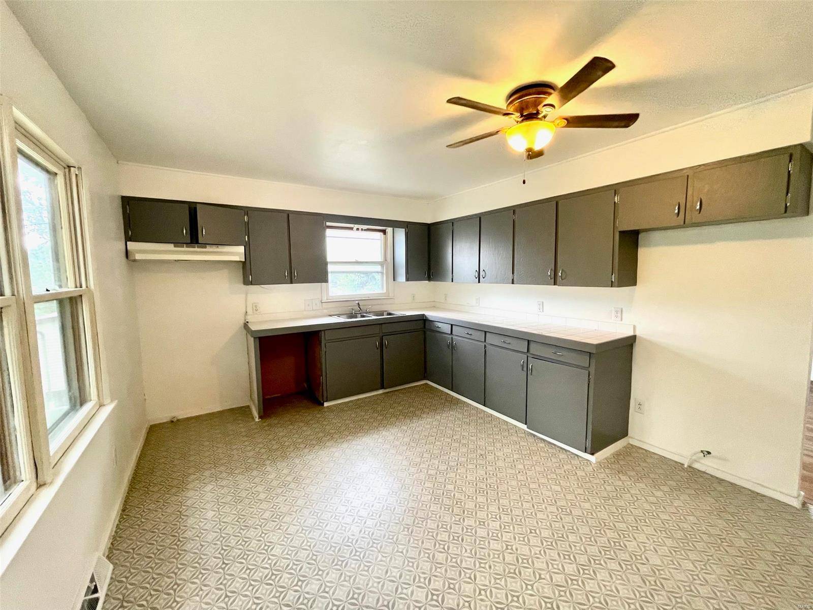Marble Hill, MO 63764,208 Mayfield DR