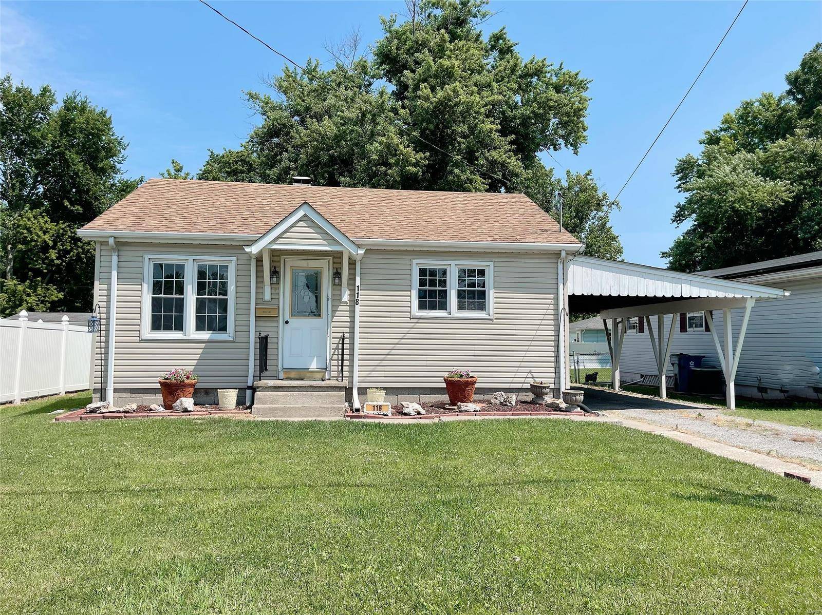 Bethalto, IL 62010,118 James ST