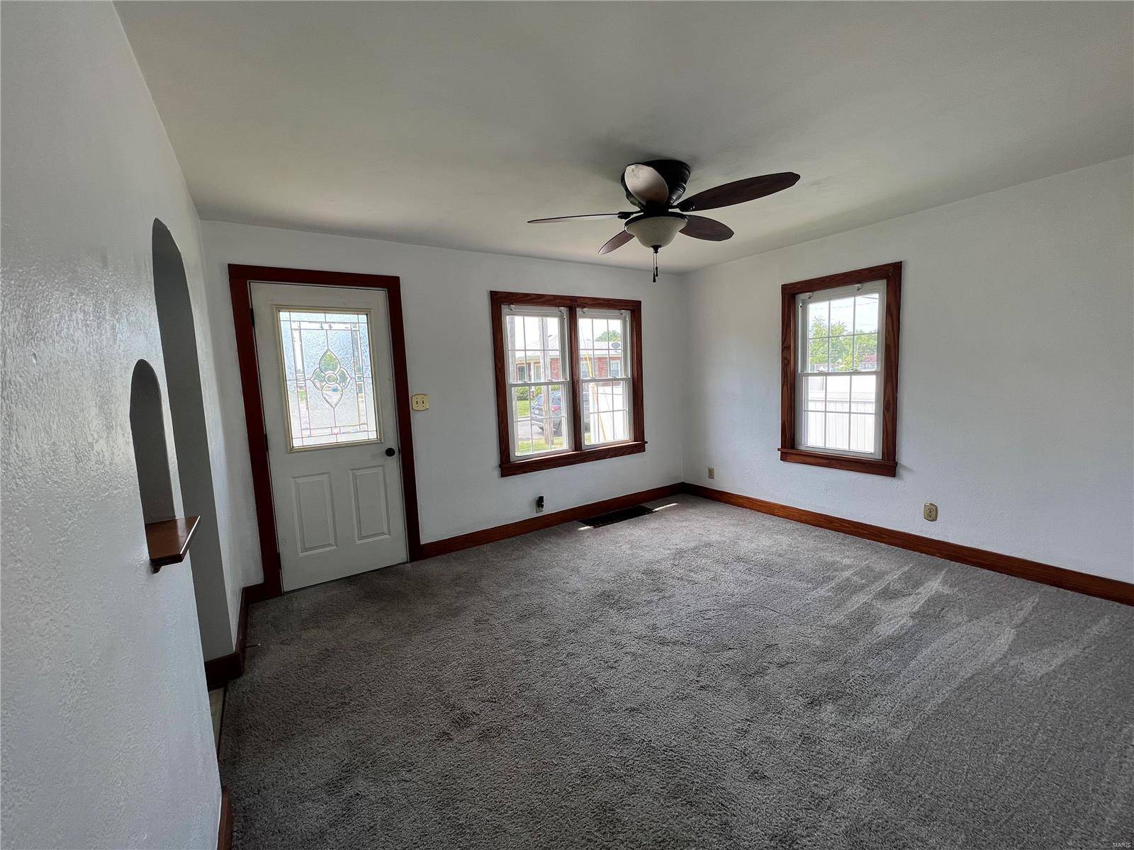 Bethalto, IL 62010,118 James ST