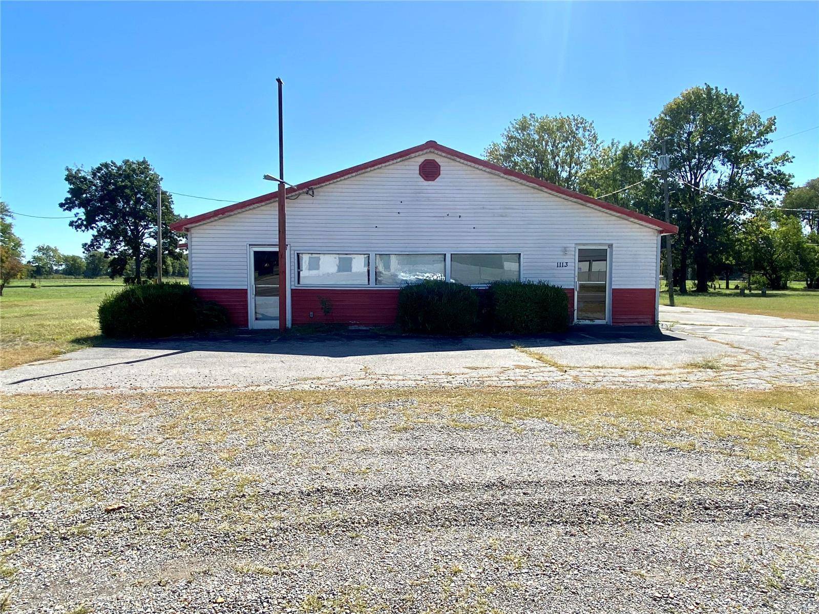 Charleston, MO 63834,1113 E Marshall ST