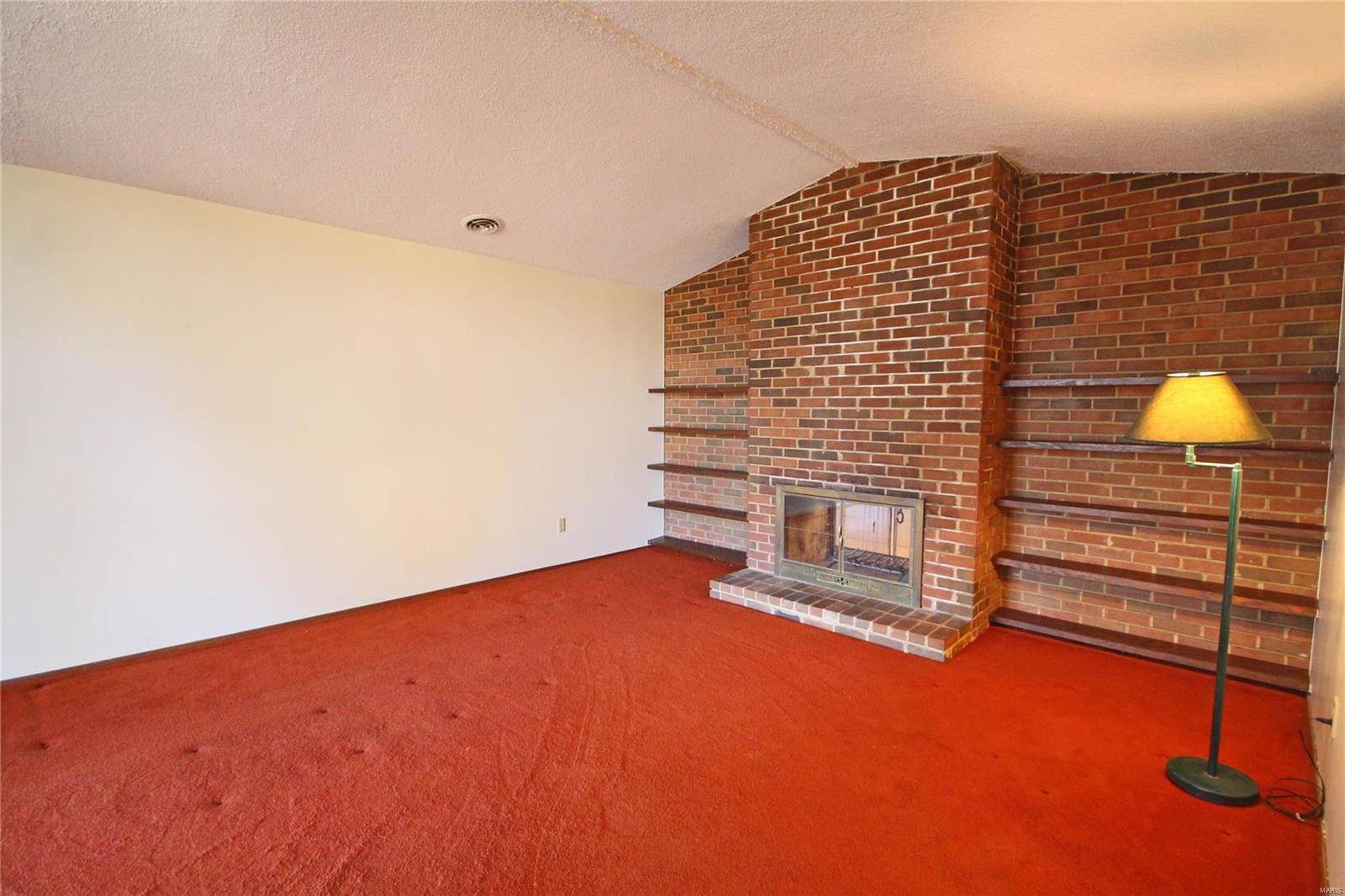 St Louis, MO 63126,9140 Desmond DR