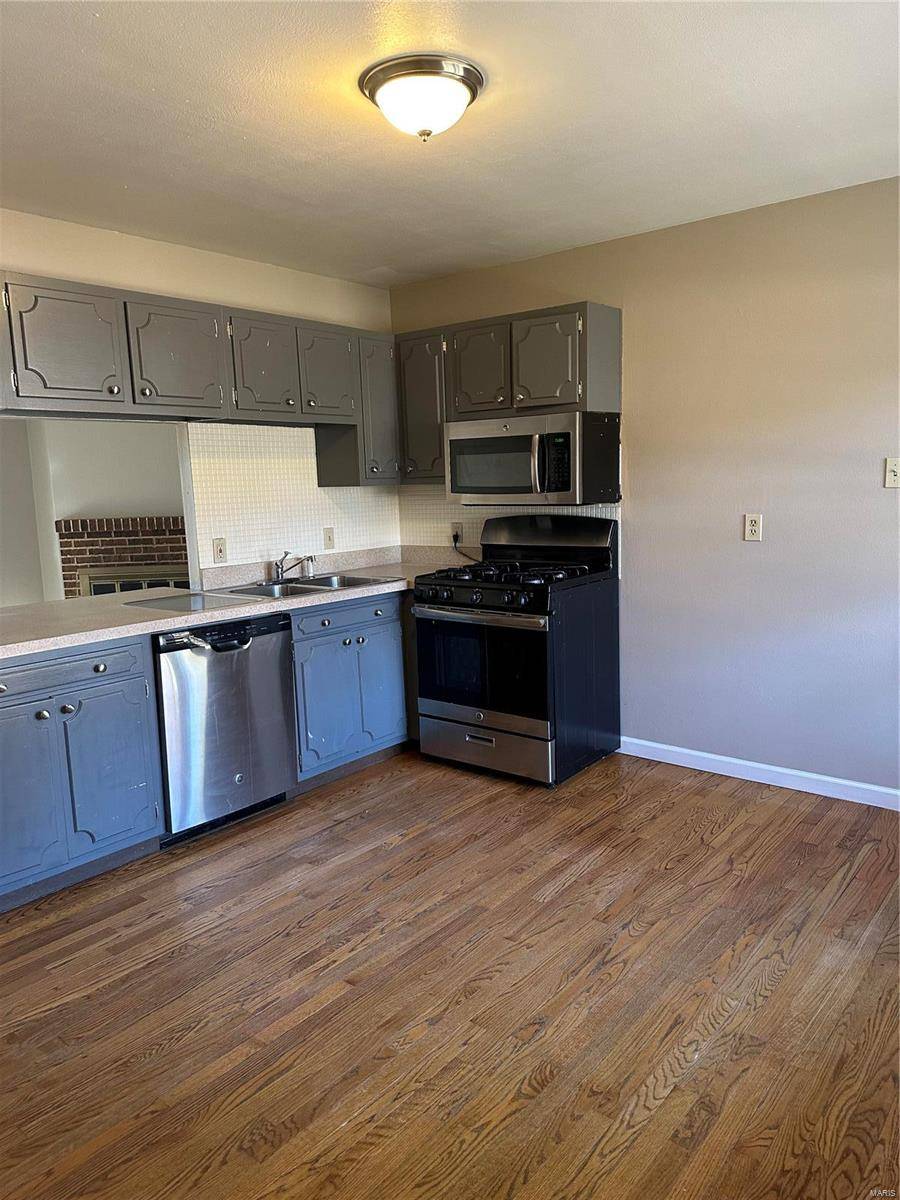 Hazelwood, MO 63042,592 Haventree DR