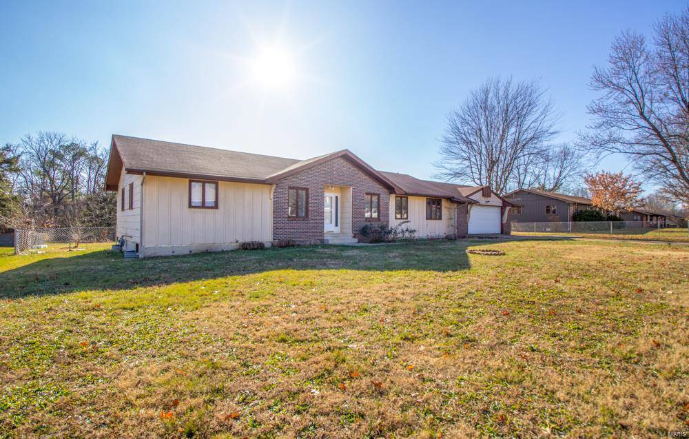 Lebanon, MO 65536,605 Hunters Creek DR