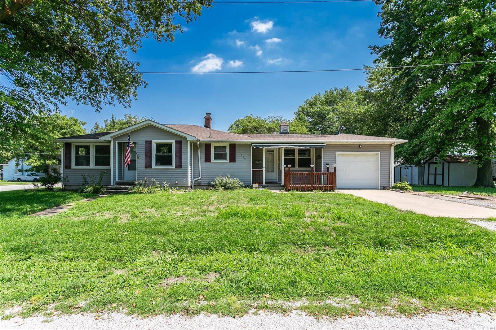 Trenton, IL 62293,202 S Walnut ST