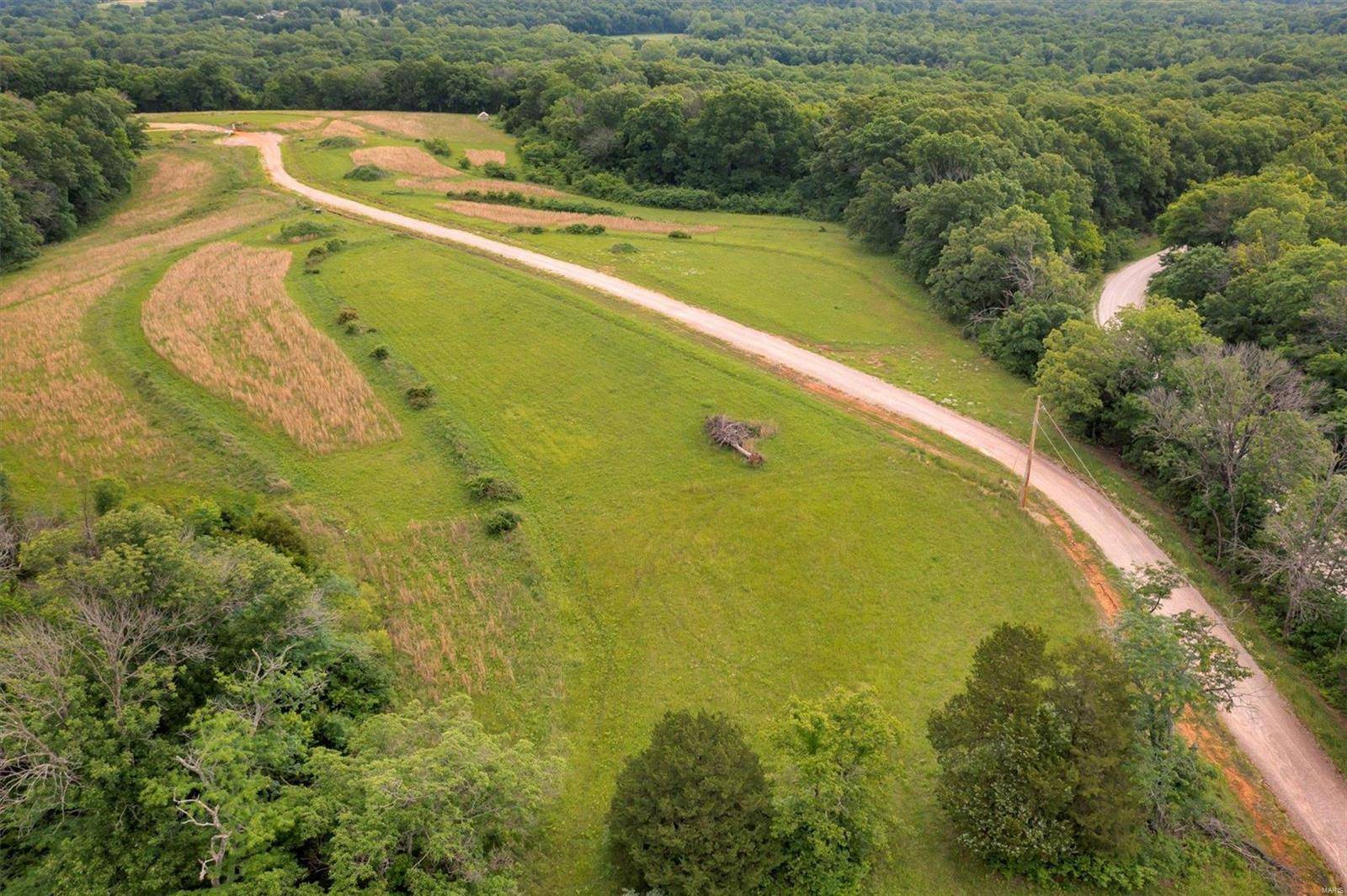 St Clair, MO 63077,1 Gratzer LN