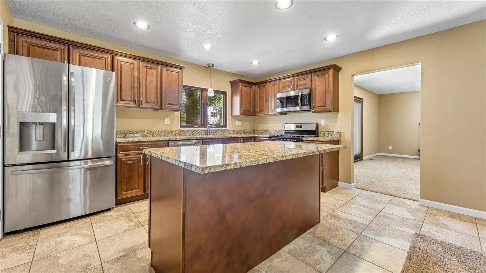 St Louis, MO 63141,694 Bellerive Estates DR